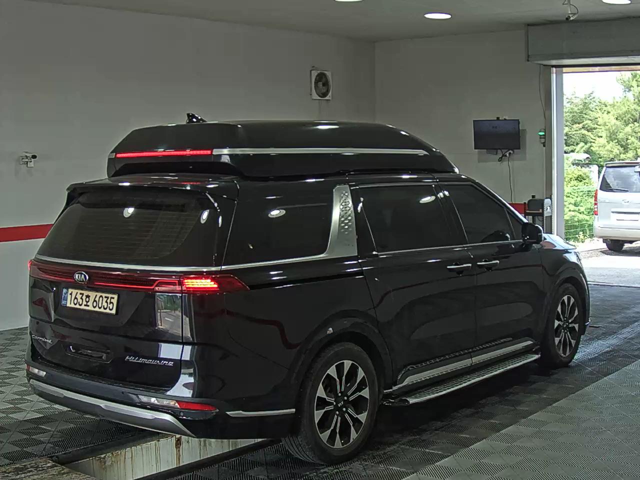 2021 - kia carnival