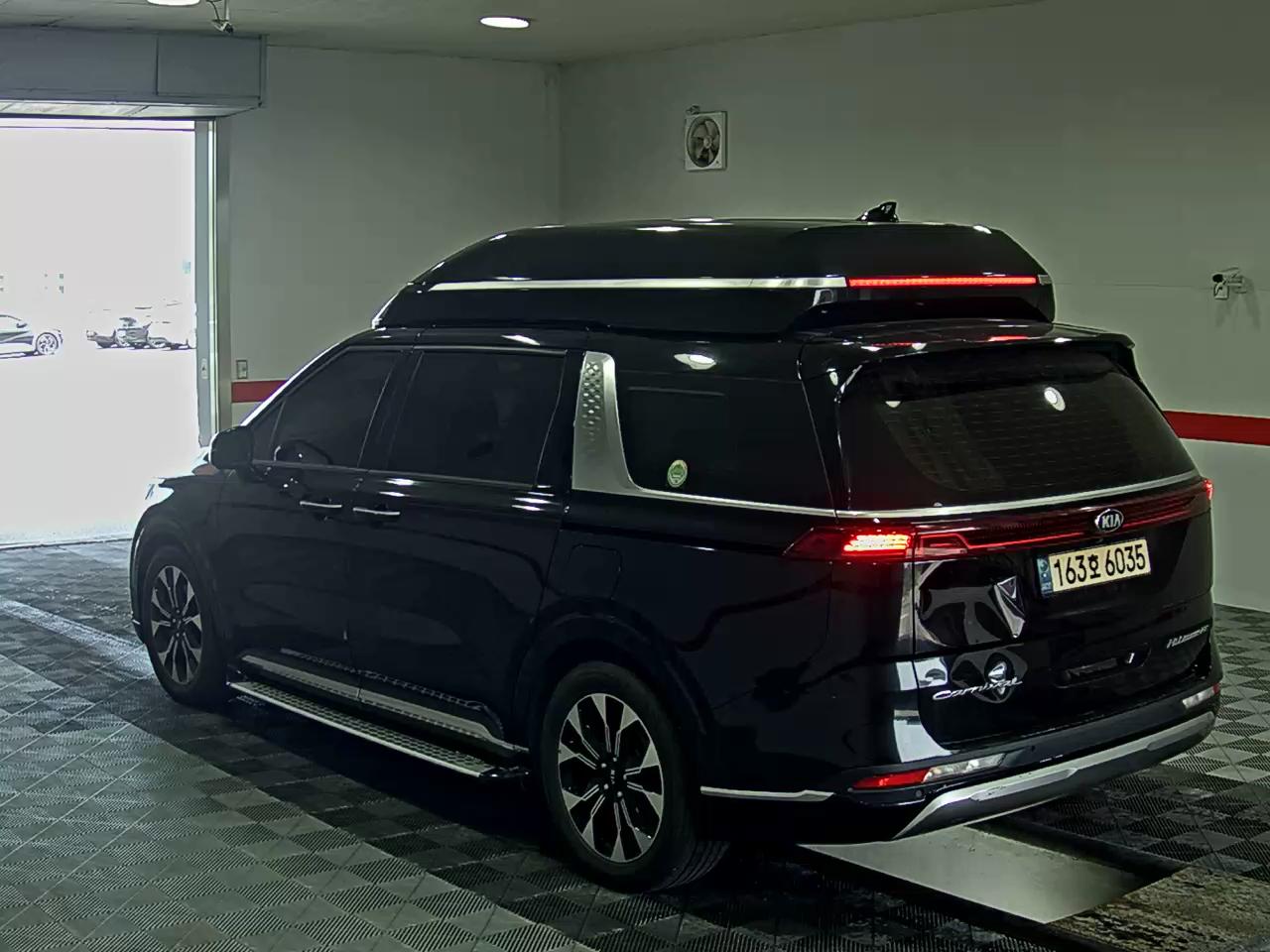 2021 - kia carnival