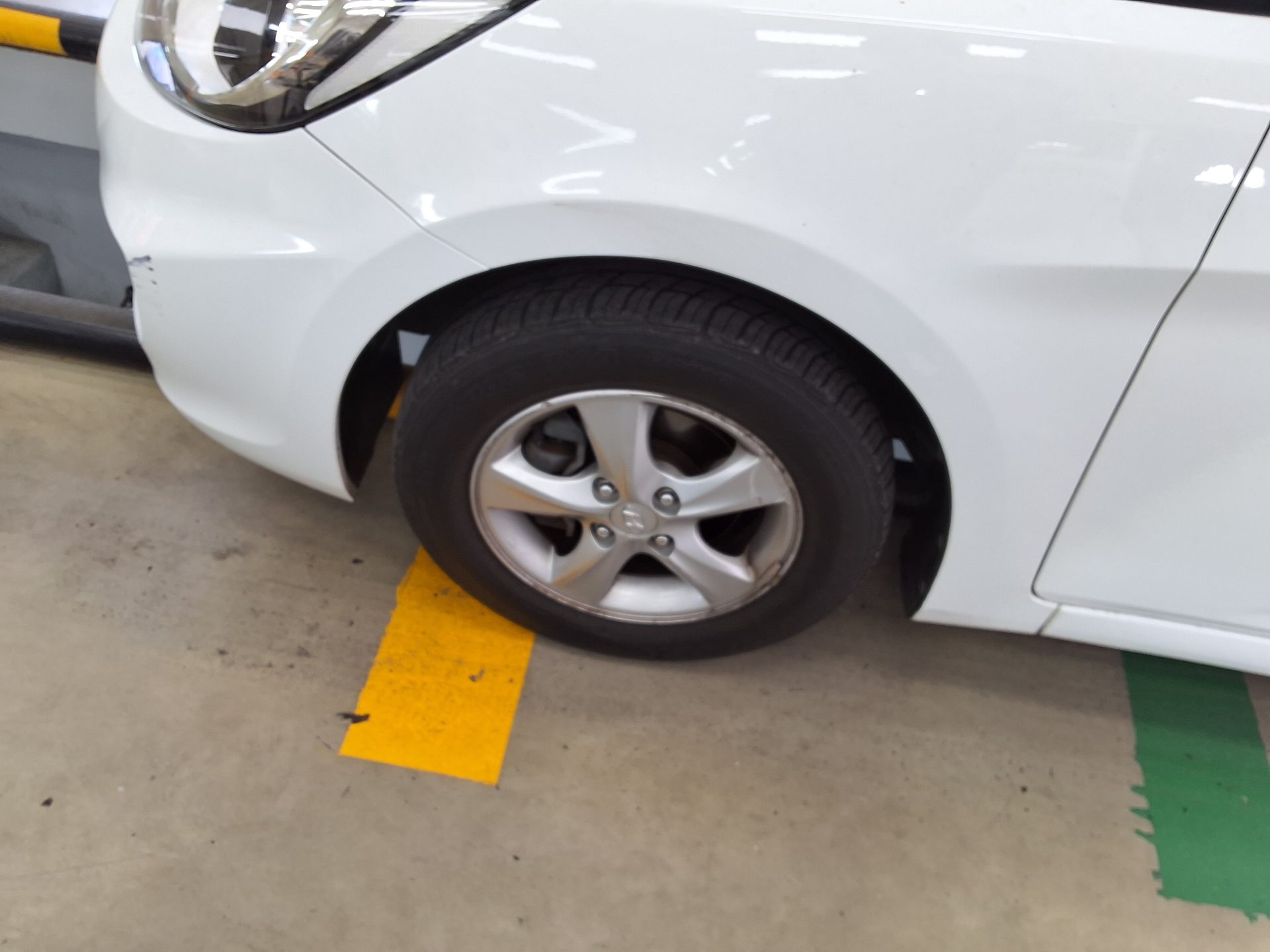 2012 - hyundai accent