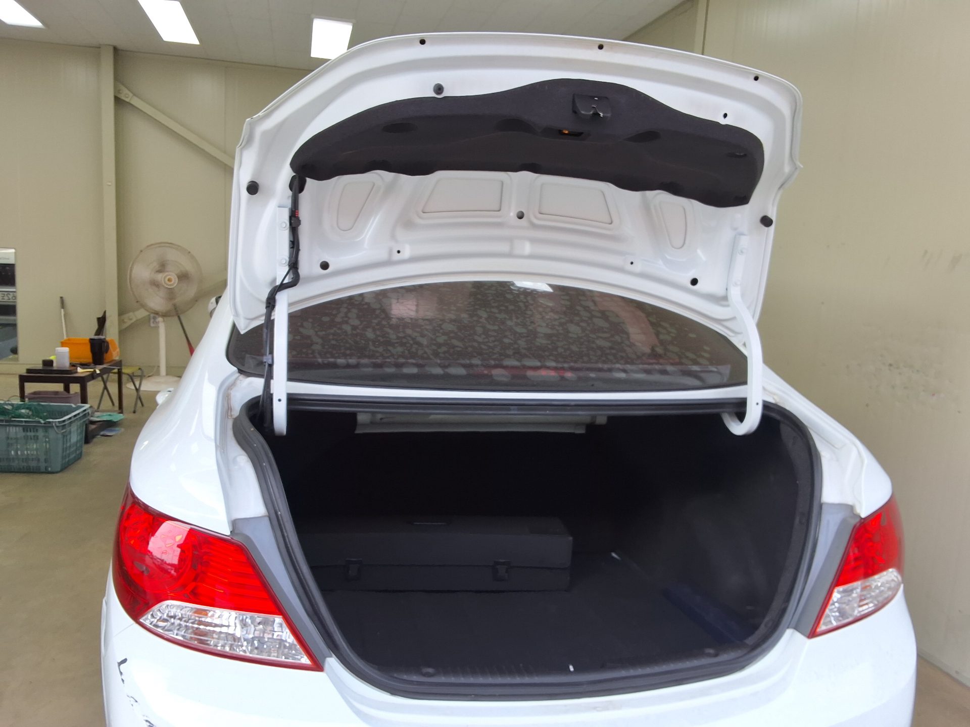 2012 - hyundai accent