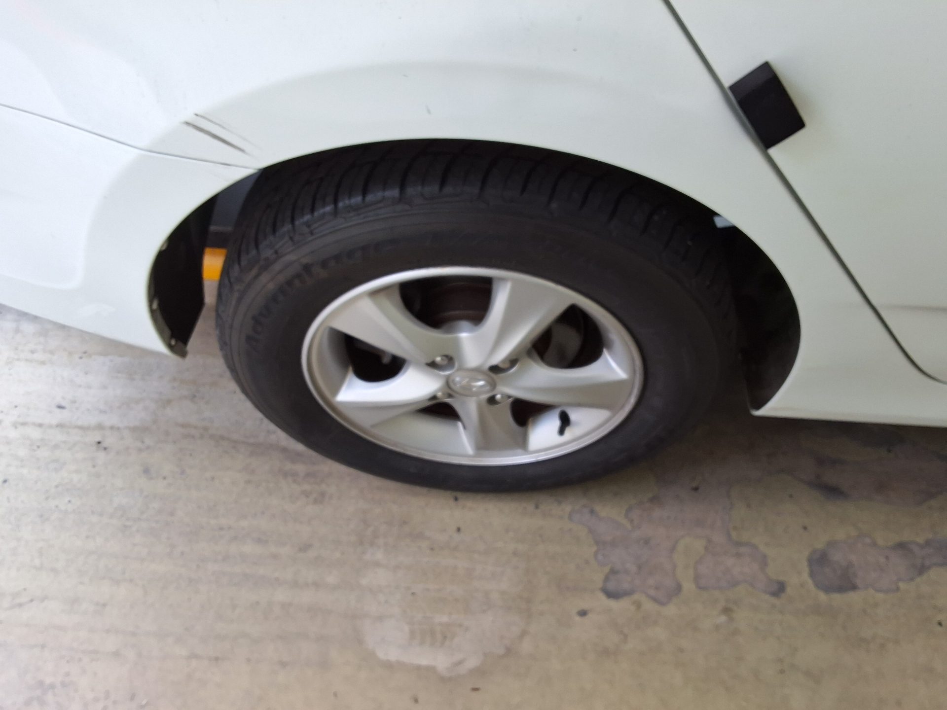 2012 - hyundai accent
