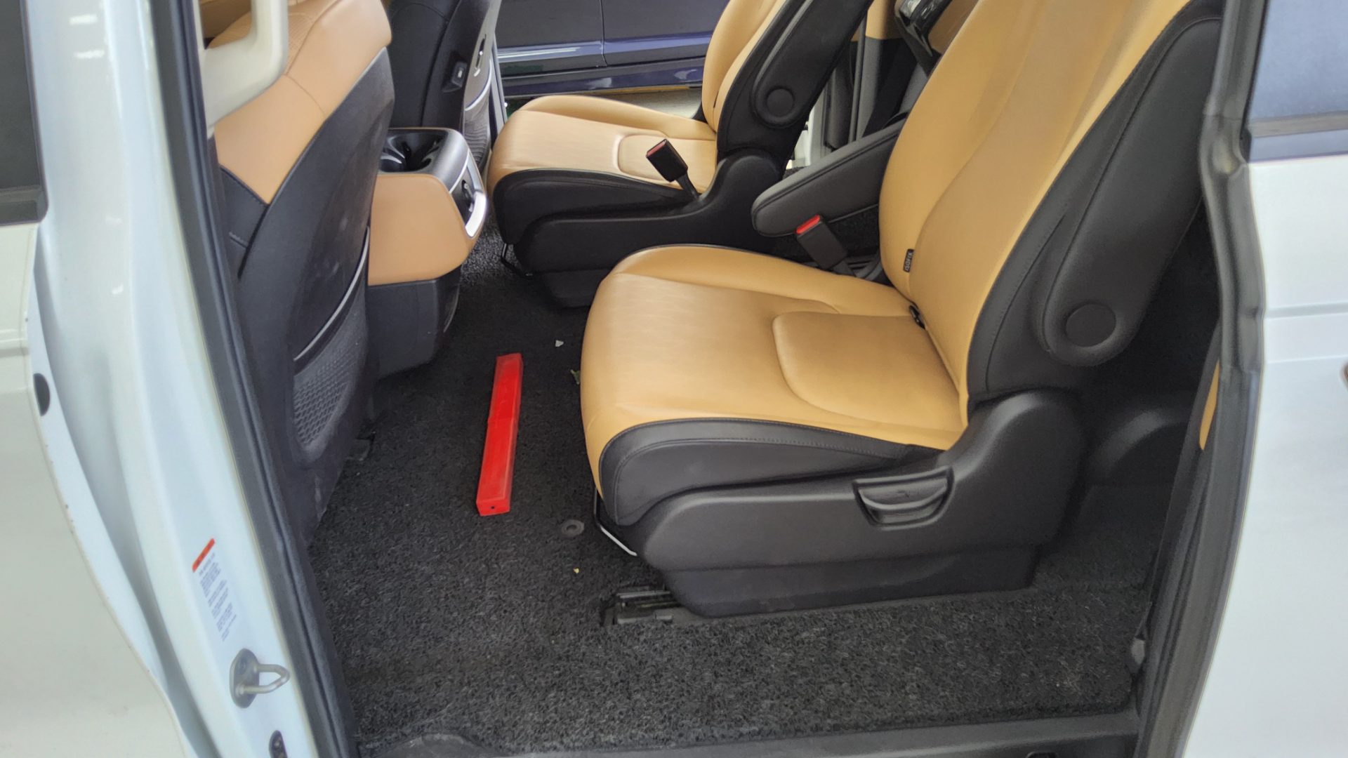 2022 - kia carnival