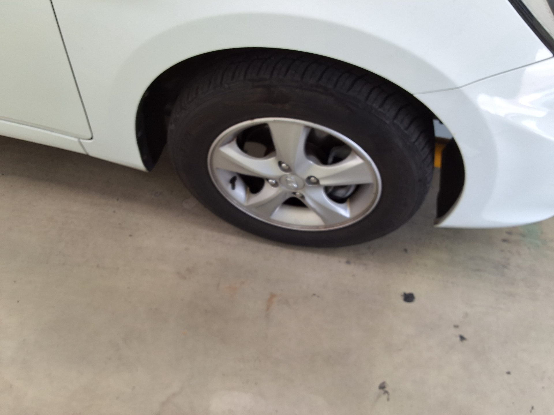 2012 - hyundai accent
