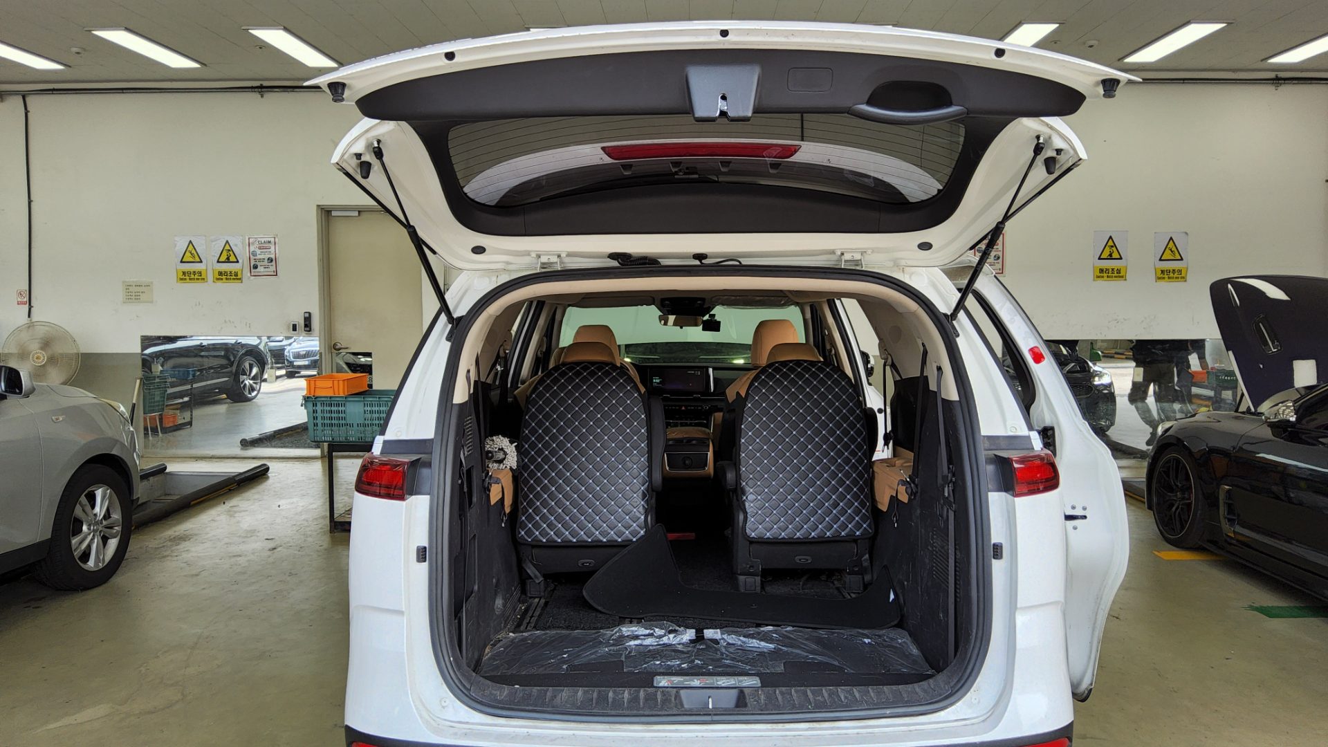 2022 - kia carnival