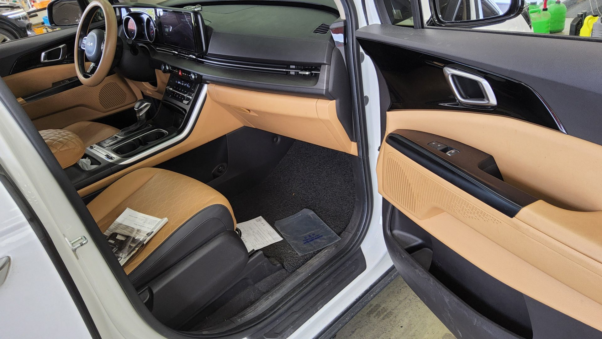 2022 - kia carnival