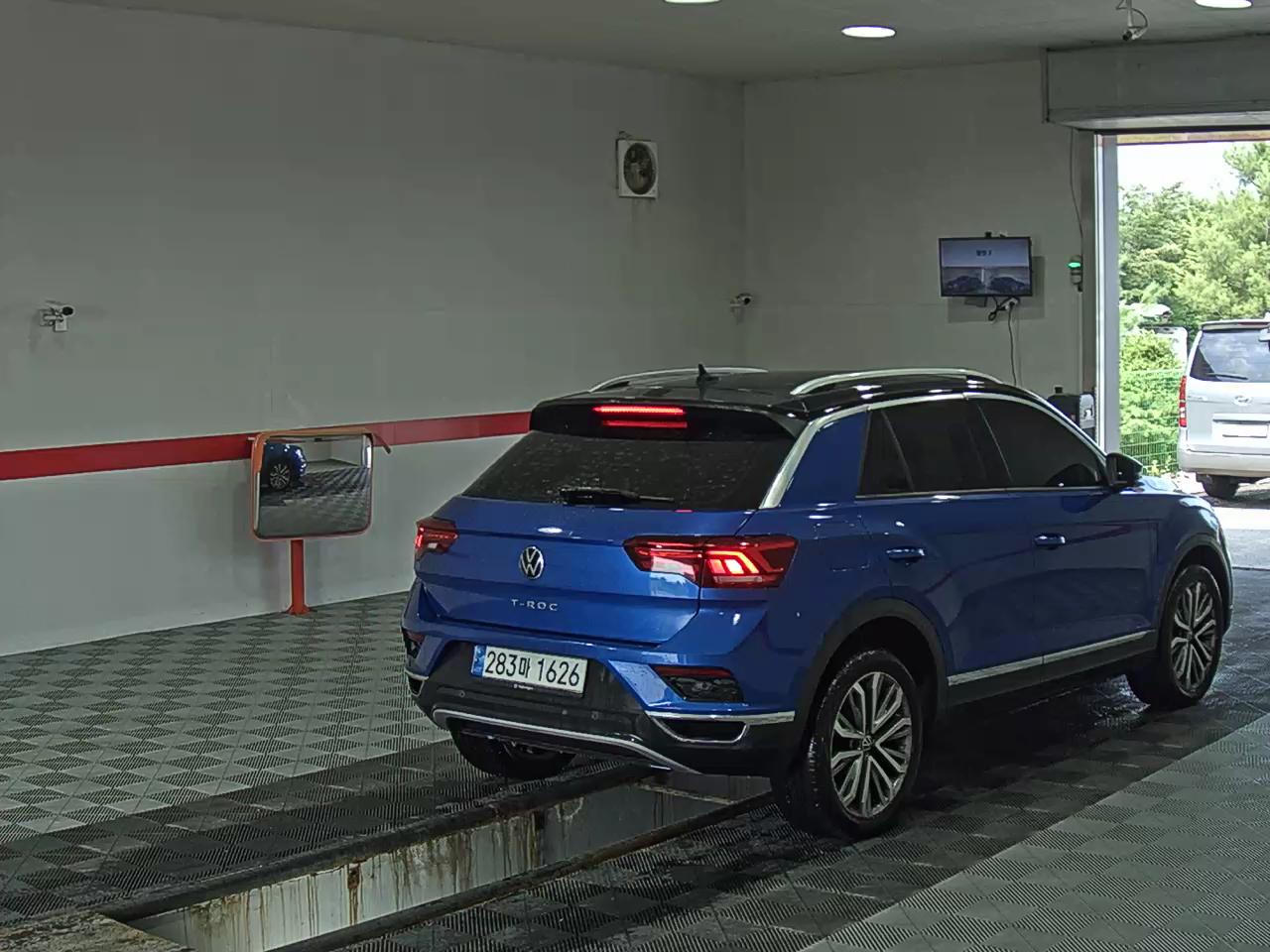 2022 - volkswagen t-roc