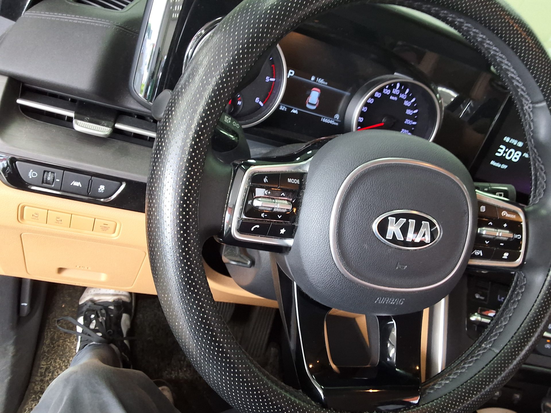 2021 - kia carnival