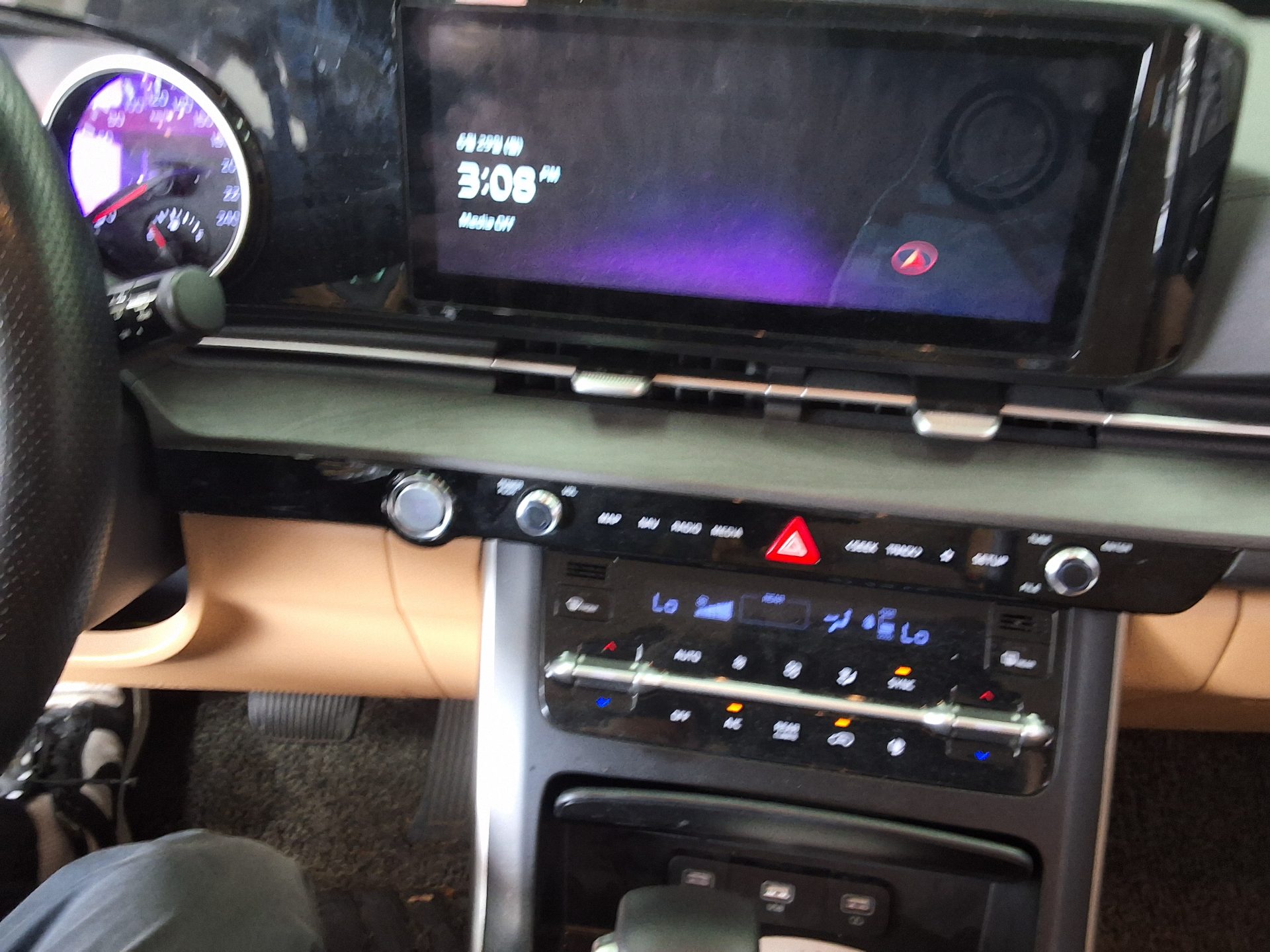 2021 - kia carnival