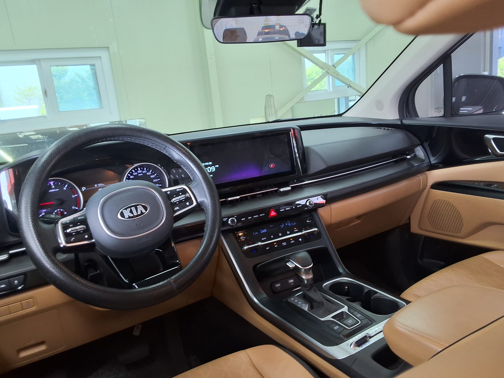 2021 - kia carnival
