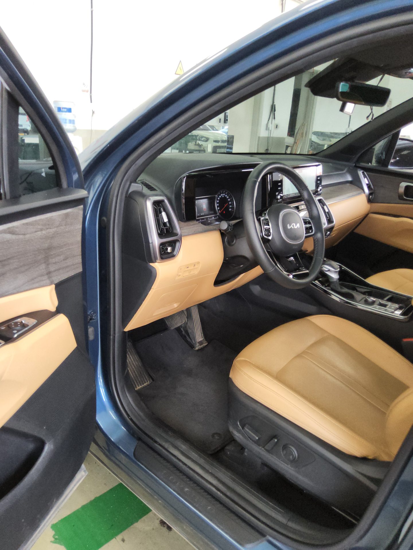 2023 - kia sorento