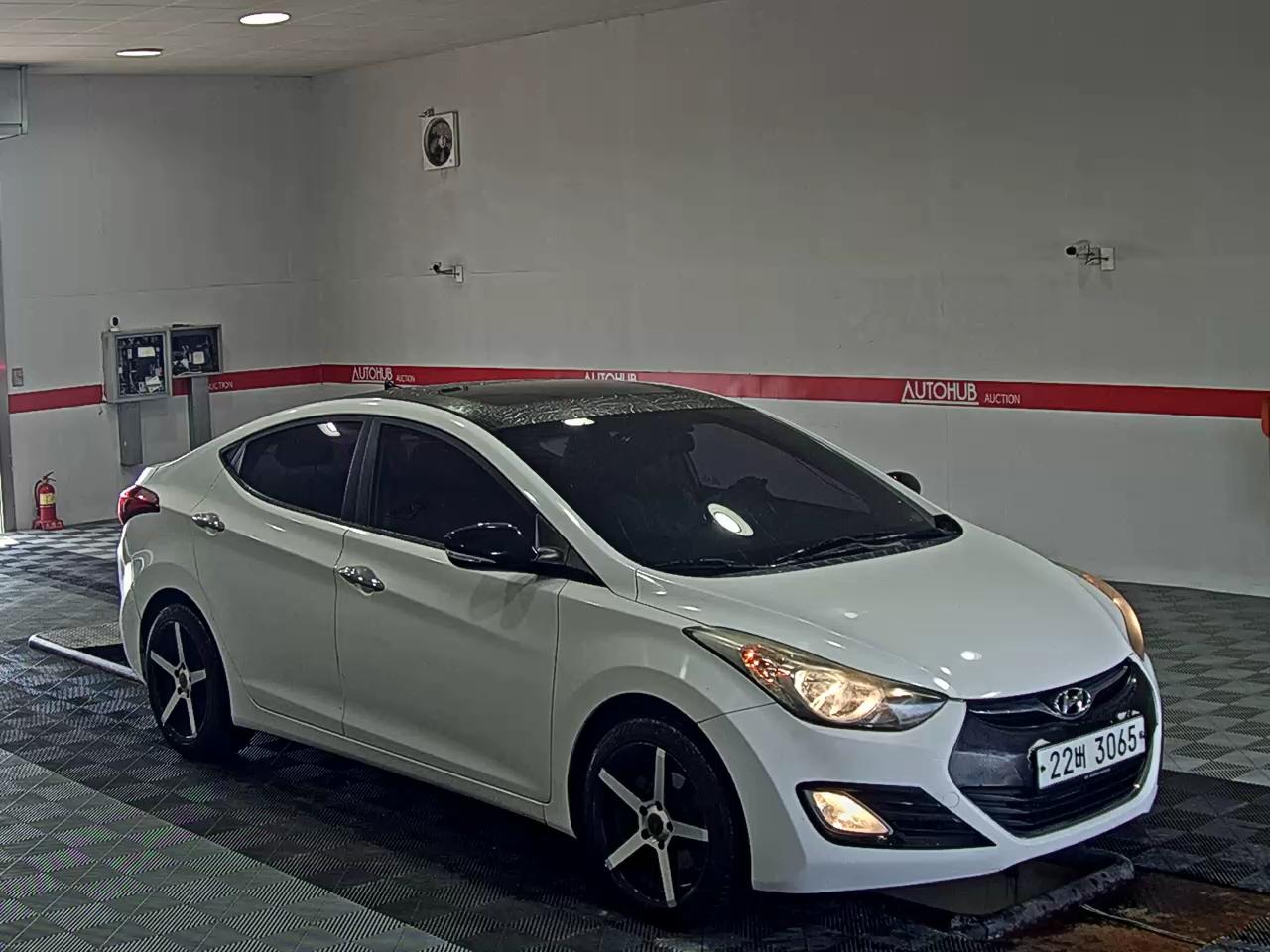 2012 - hyundai avante