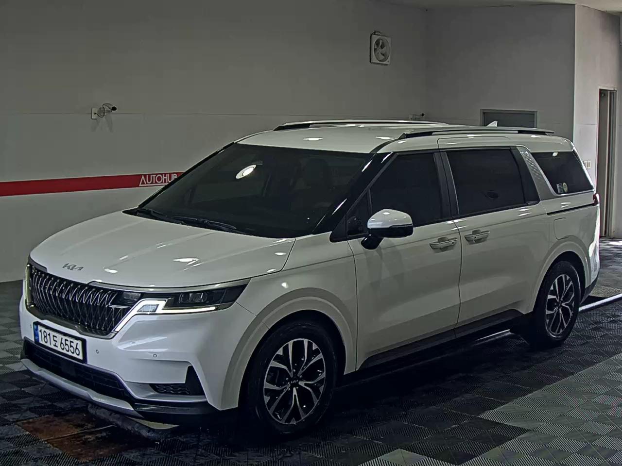 KIA CARNIVAL (KA4)