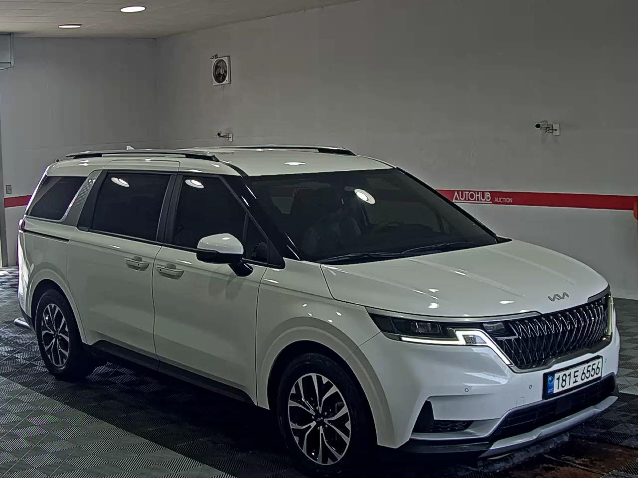 2022 - kia carnival