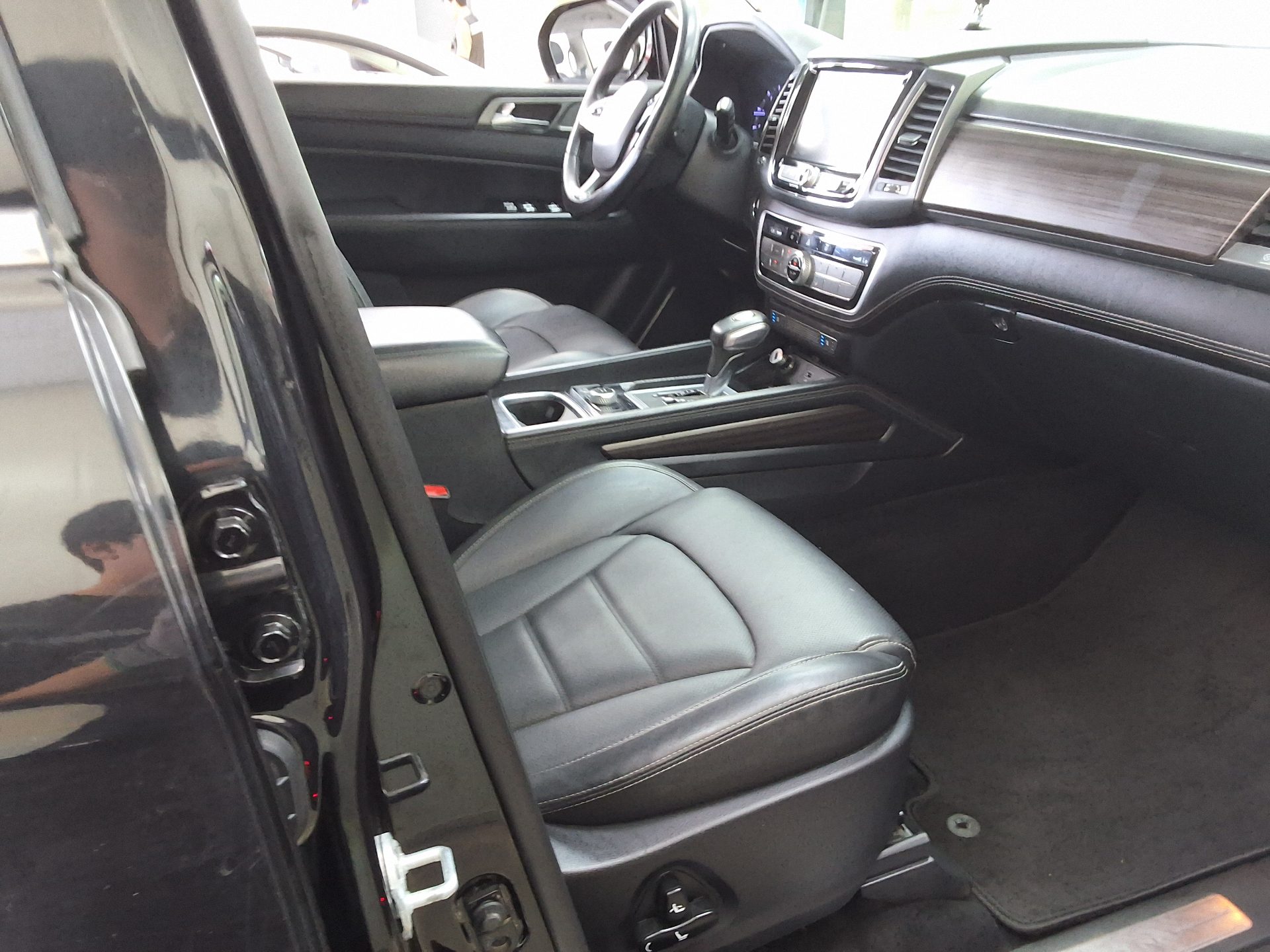 2020 - ssangyong rexton