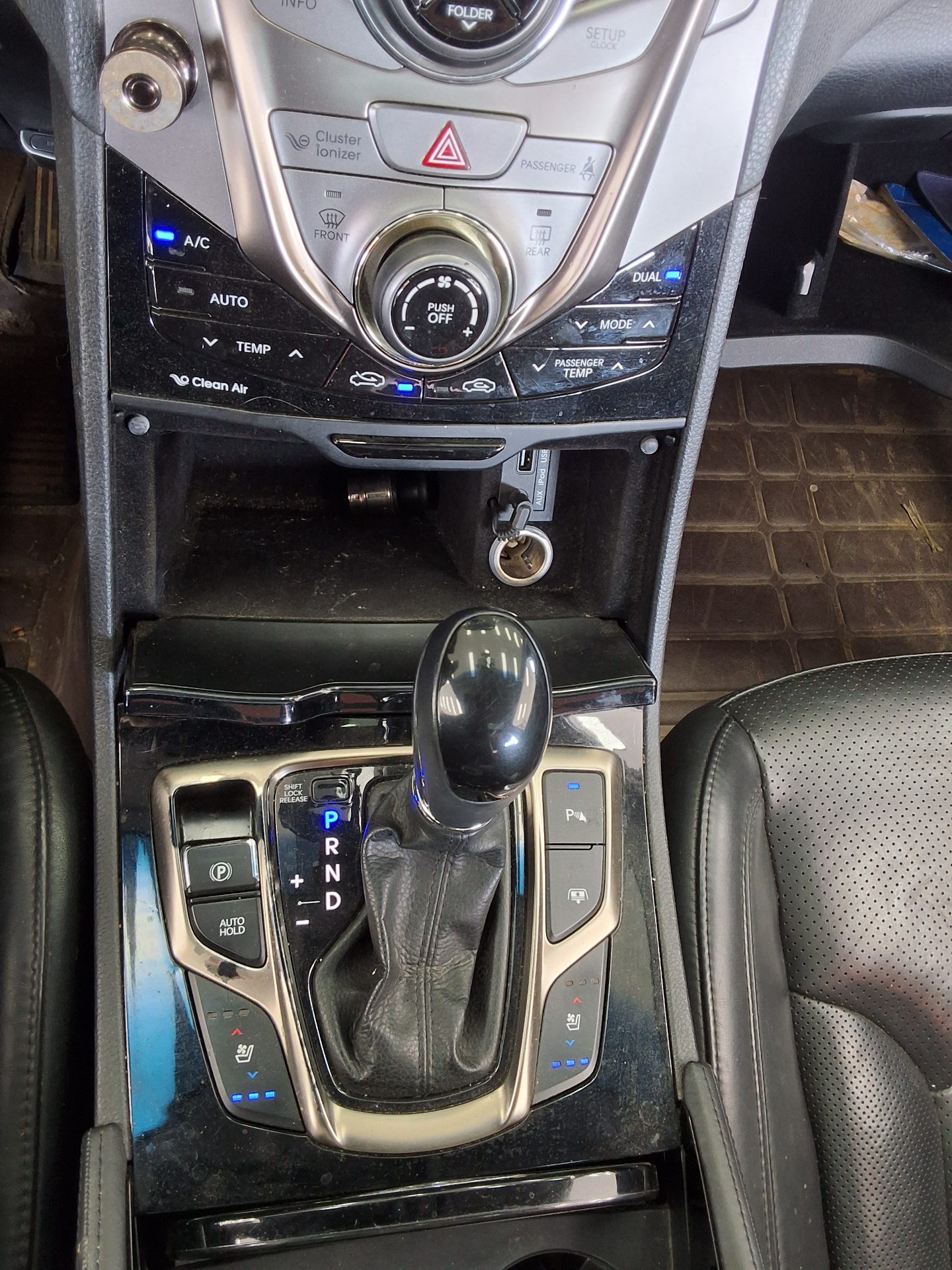2011 - hyundai grandeur