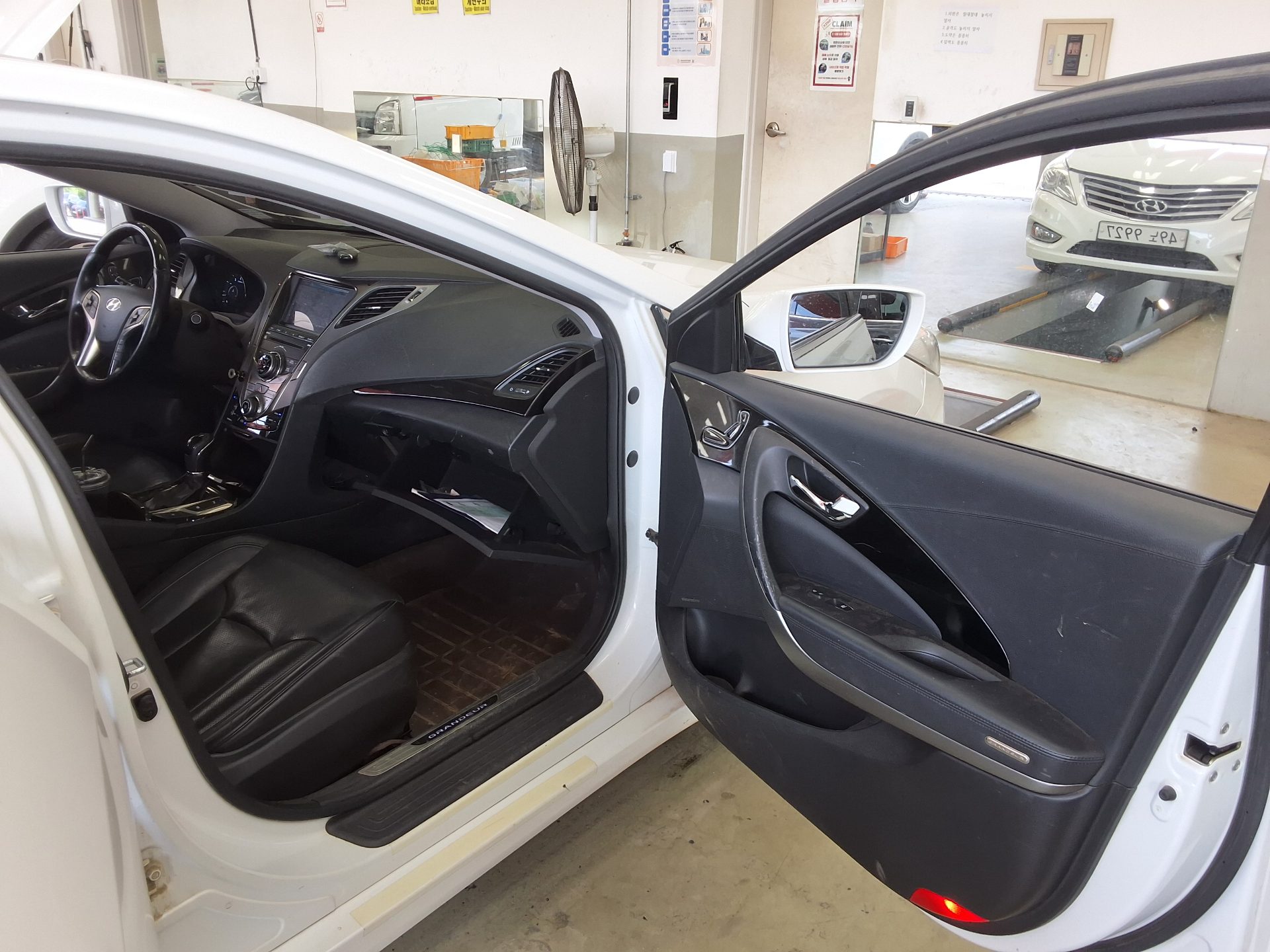 2011 - hyundai grandeur