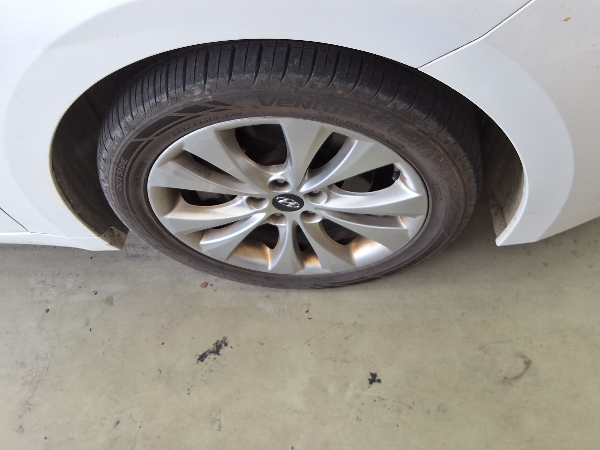 2011 - hyundai grandeur