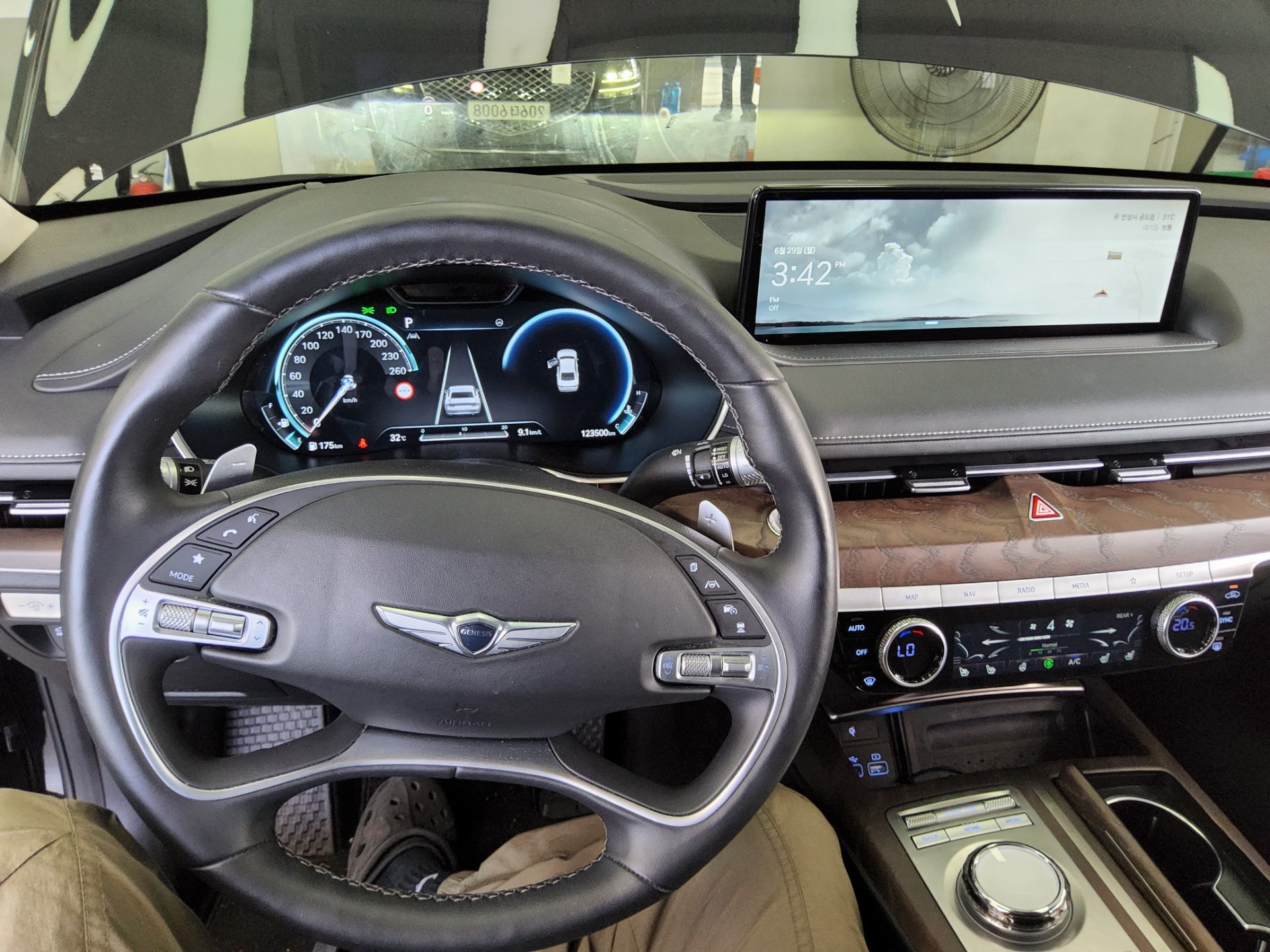 2023 - genesis g80
