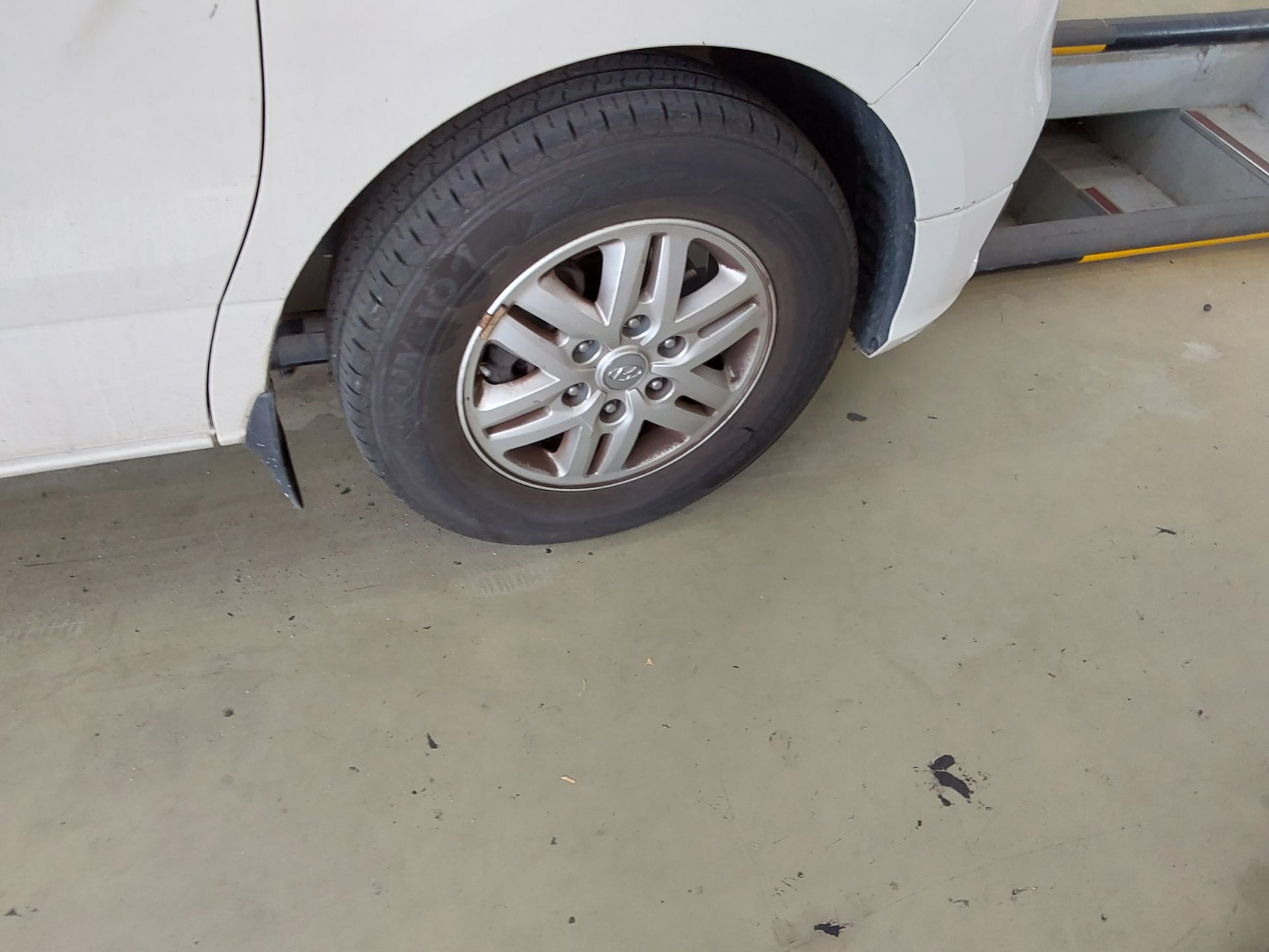 2021 - hyundai grand starex