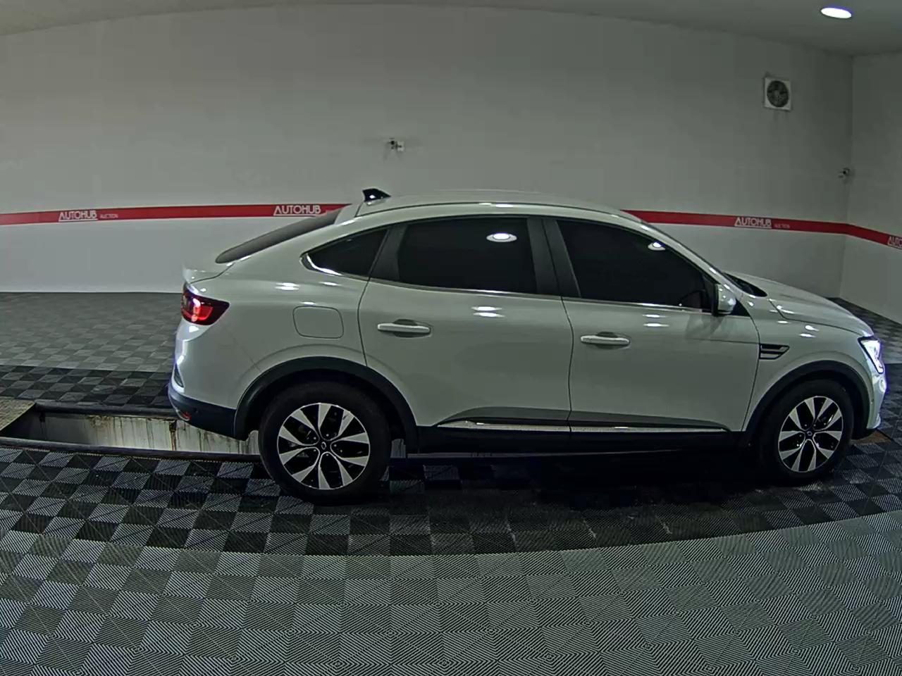 2022 - renault xm3