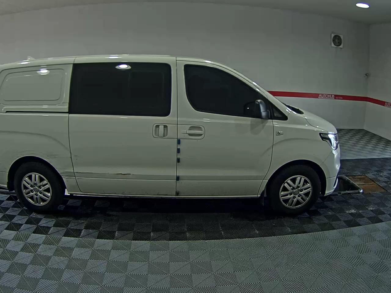 2021 - hyundai grand starex