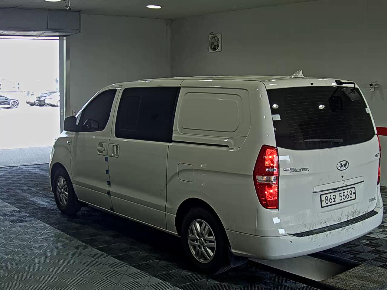 2021 - hyundai grand starex