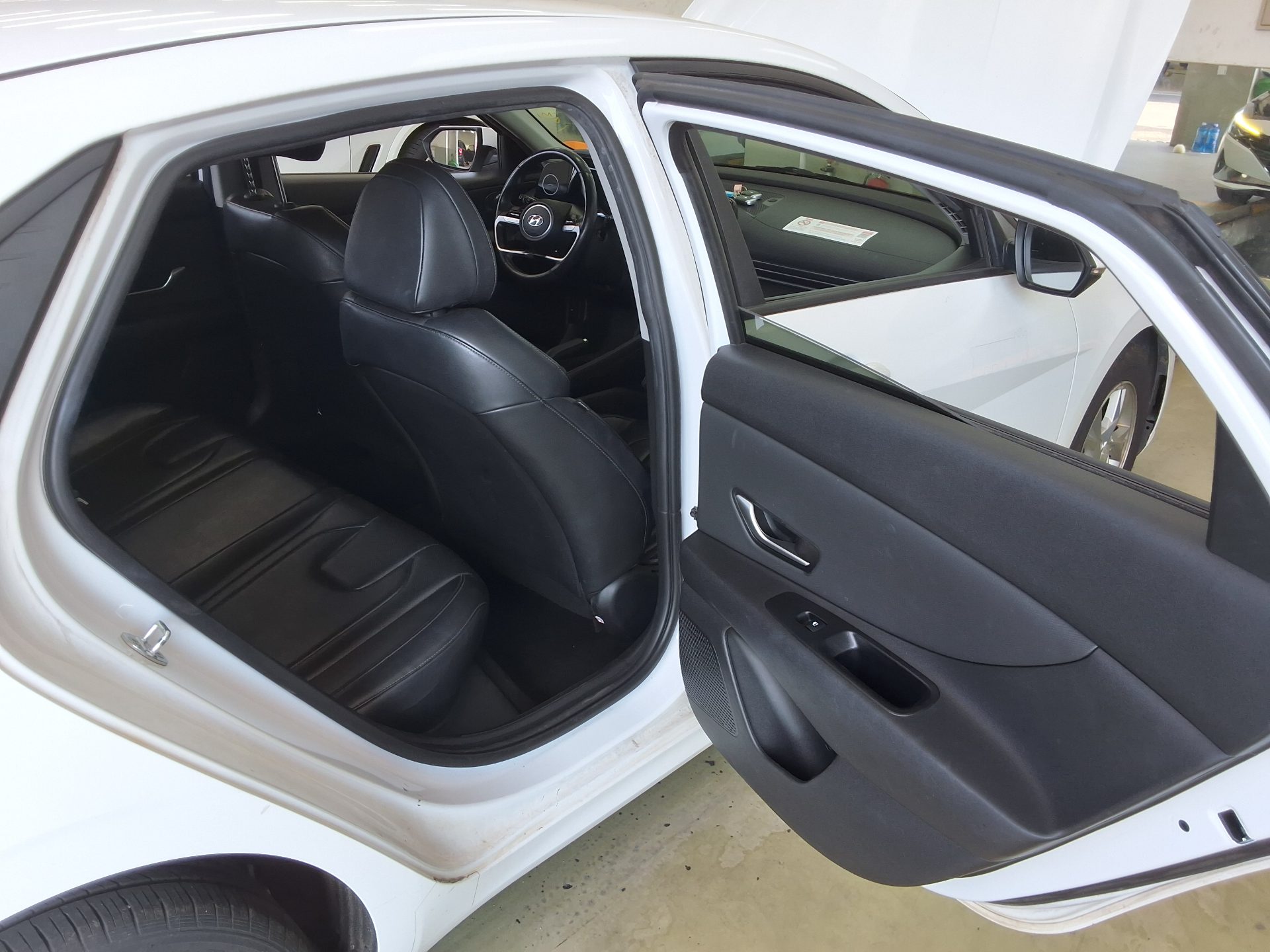 2021 - hyundai avante