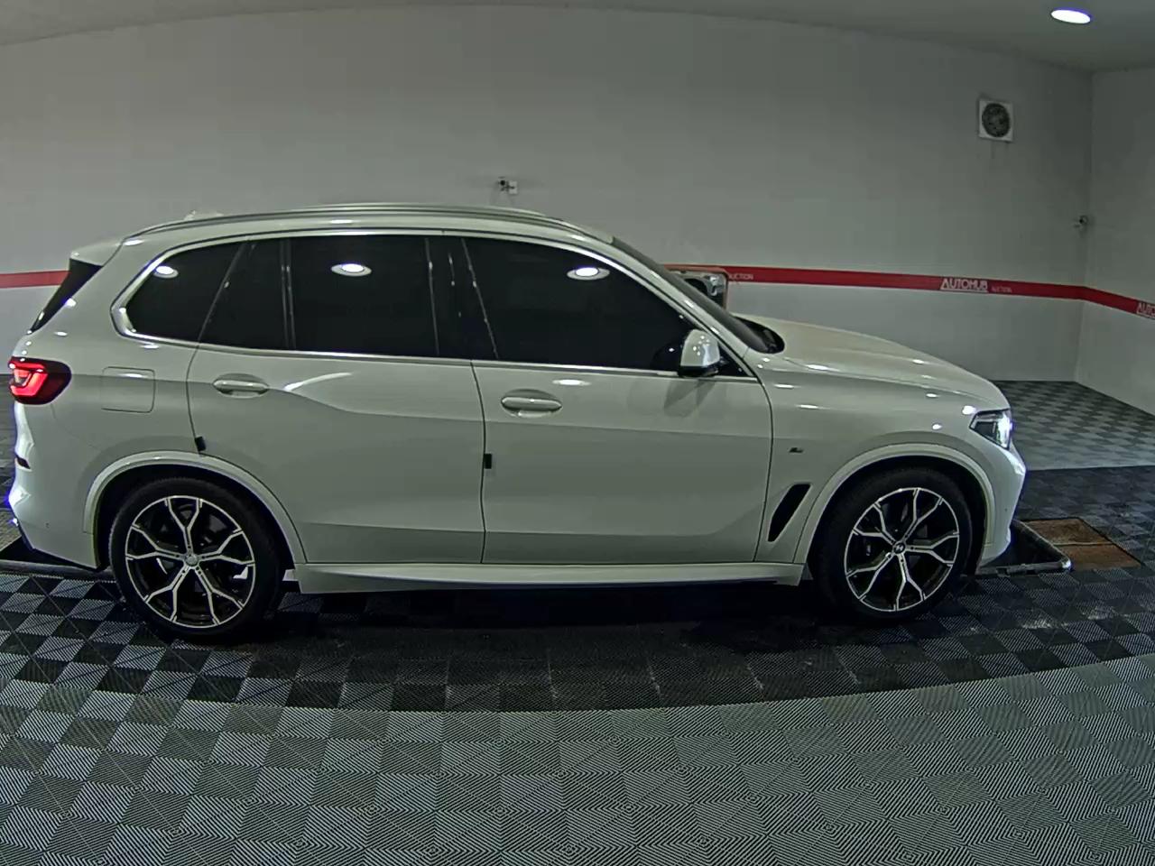 2021 - bmw x5