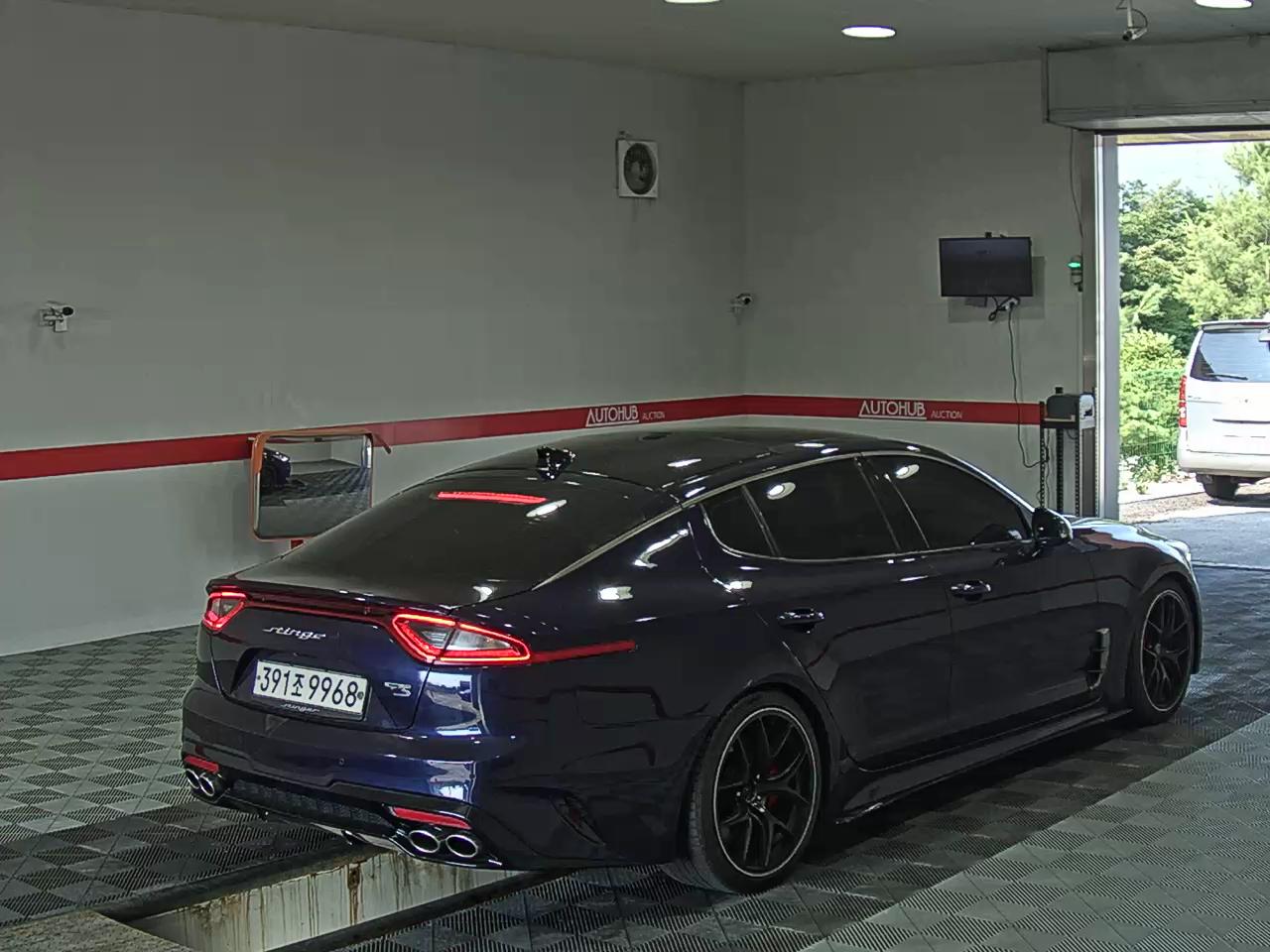 2018 - kia stinger