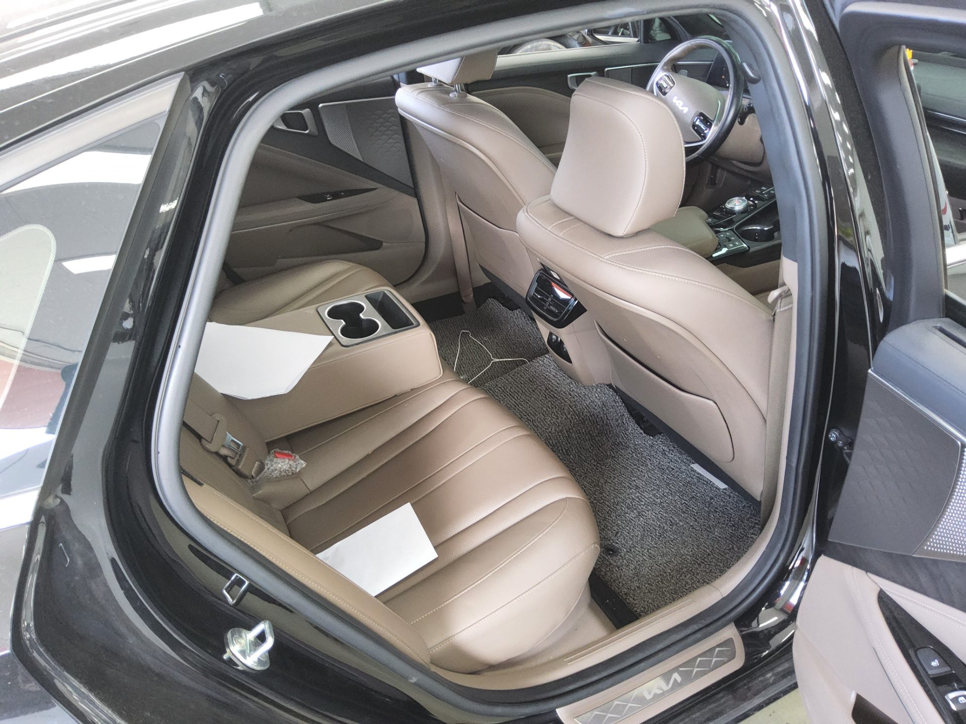 2022 - kia k8