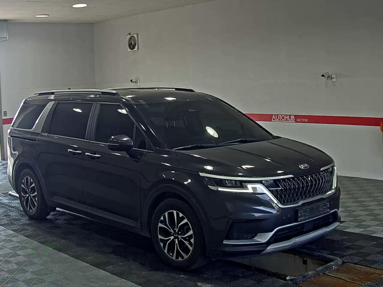 2021 - kia carnival