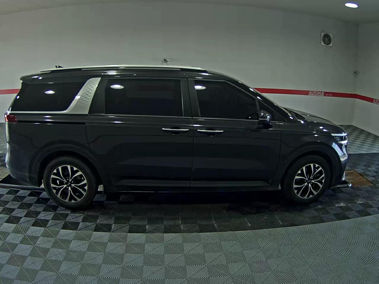 2021 - kia carnival