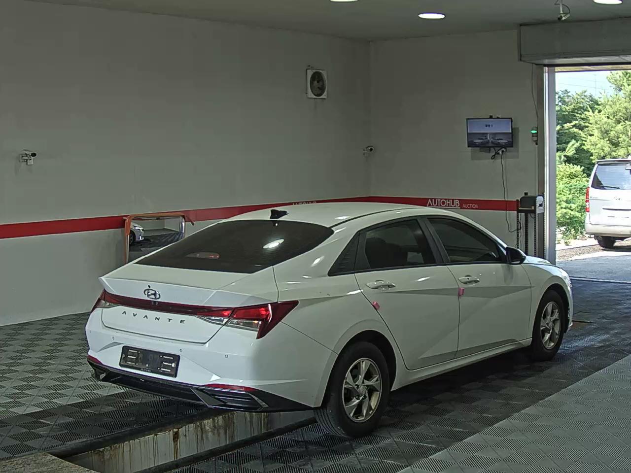 2021 - hyundai avante