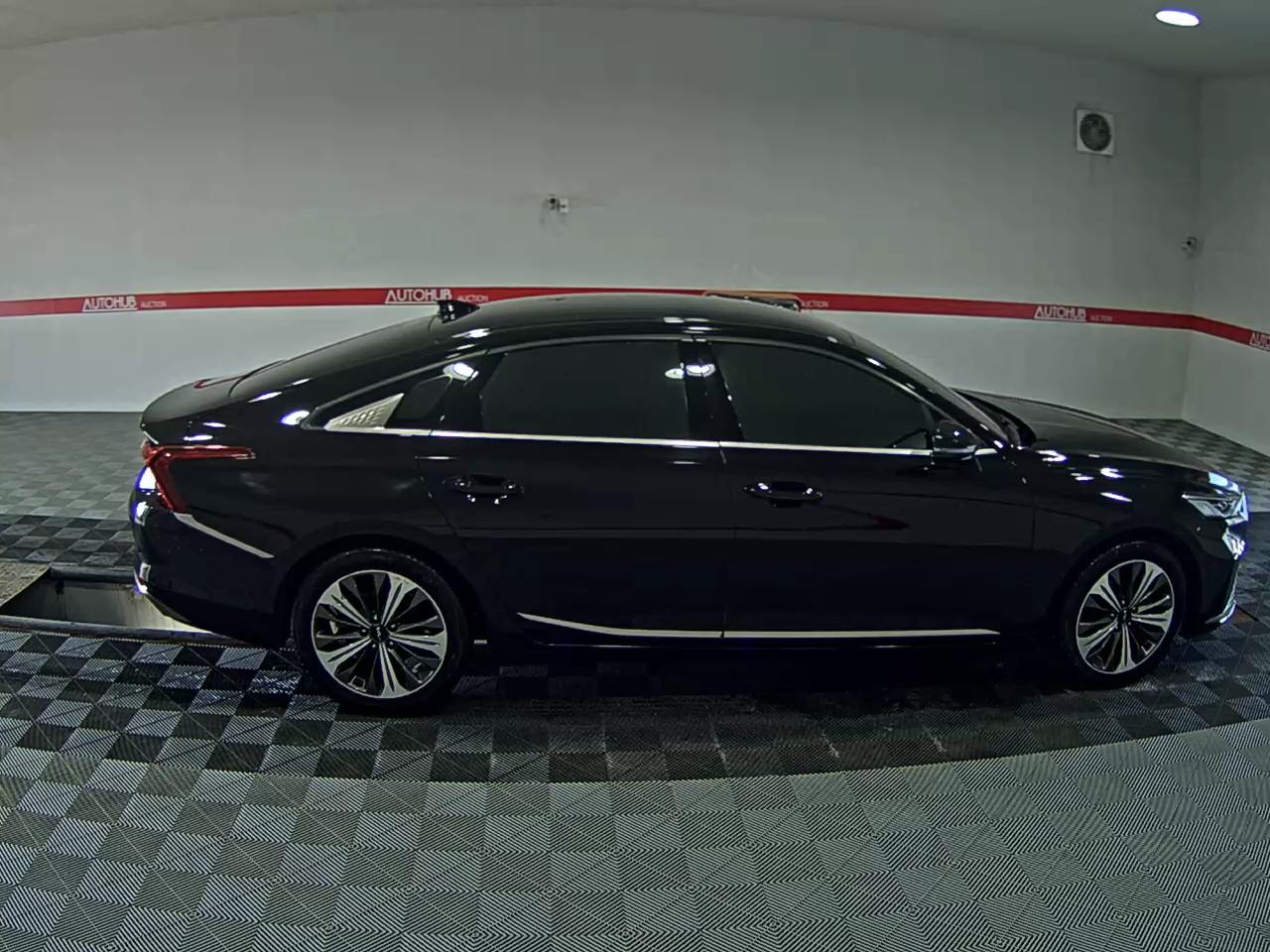 2022 - kia k8