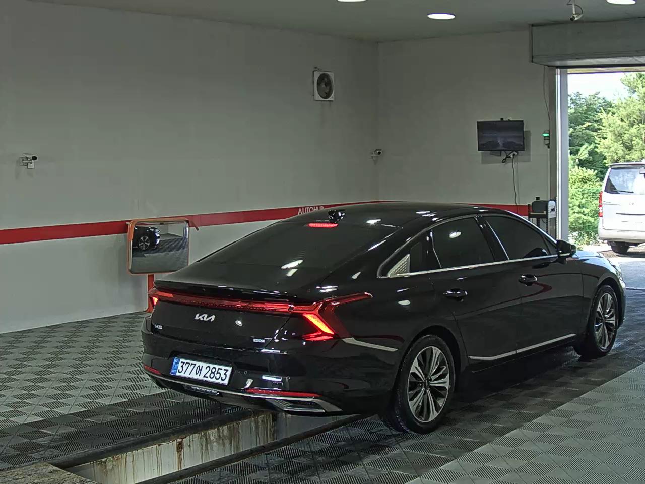 2022 - kia k8