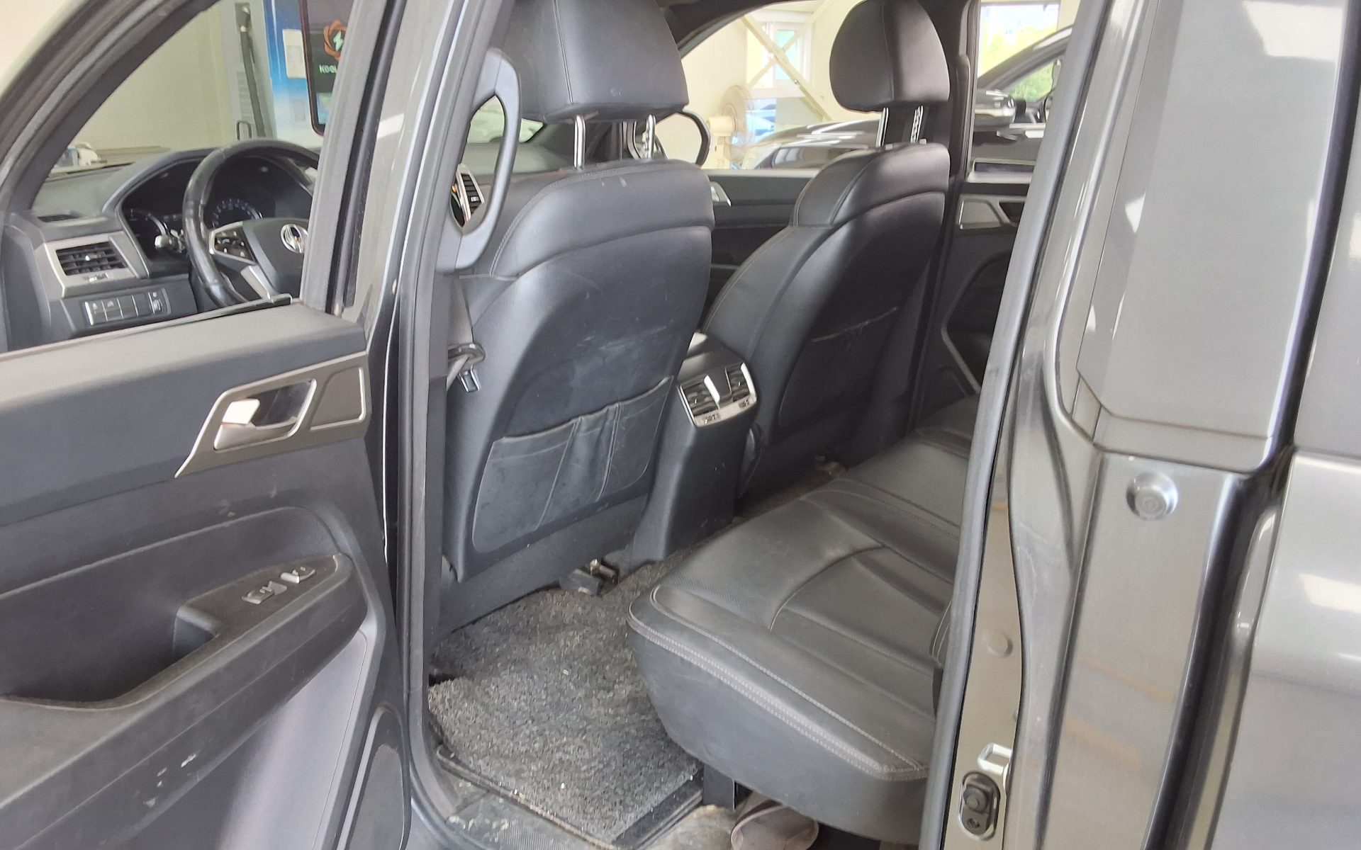 2019 - ssangyong rexton