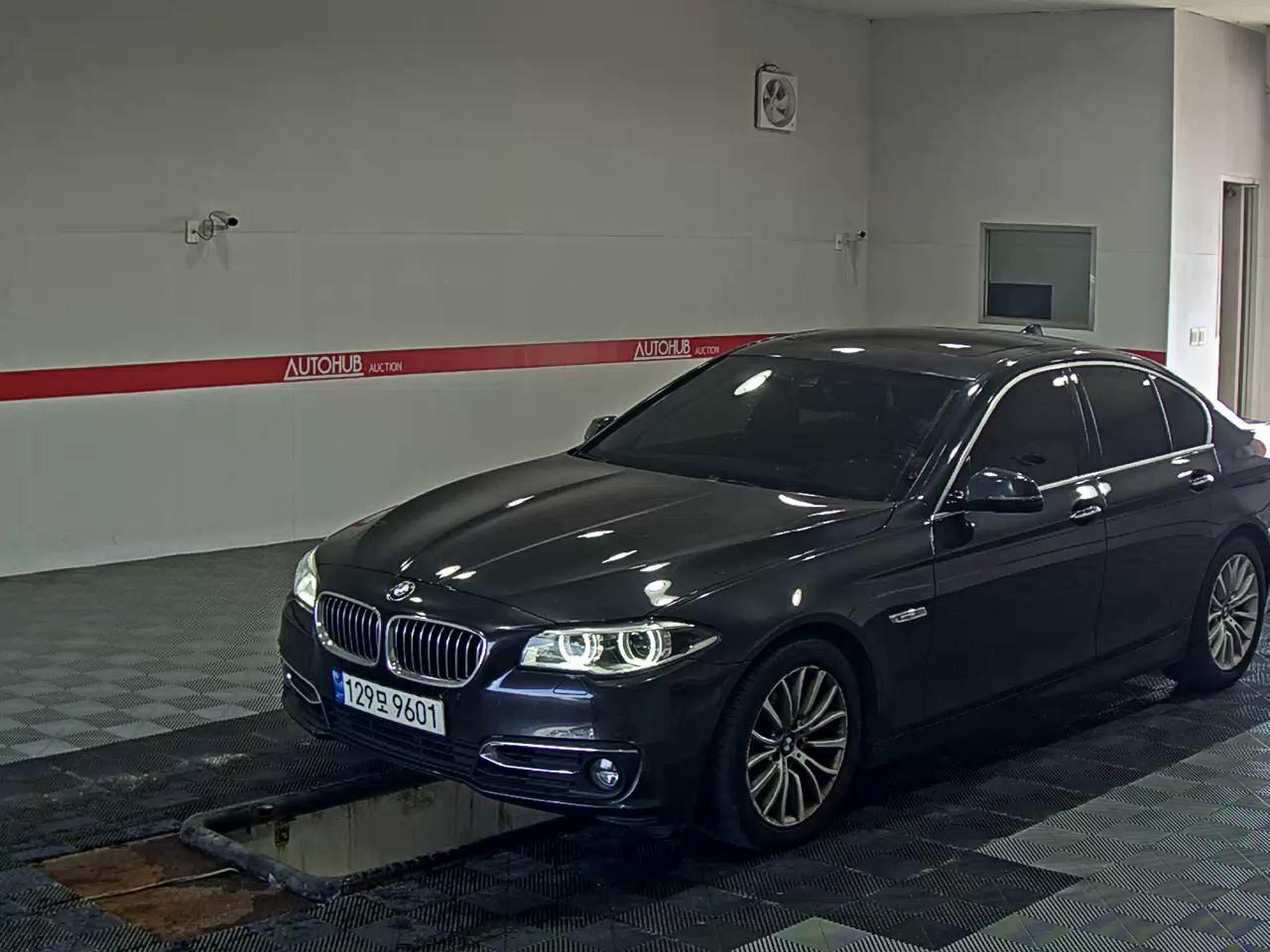 BMW 5 SERIES (6TH GEN) 528i xDrive