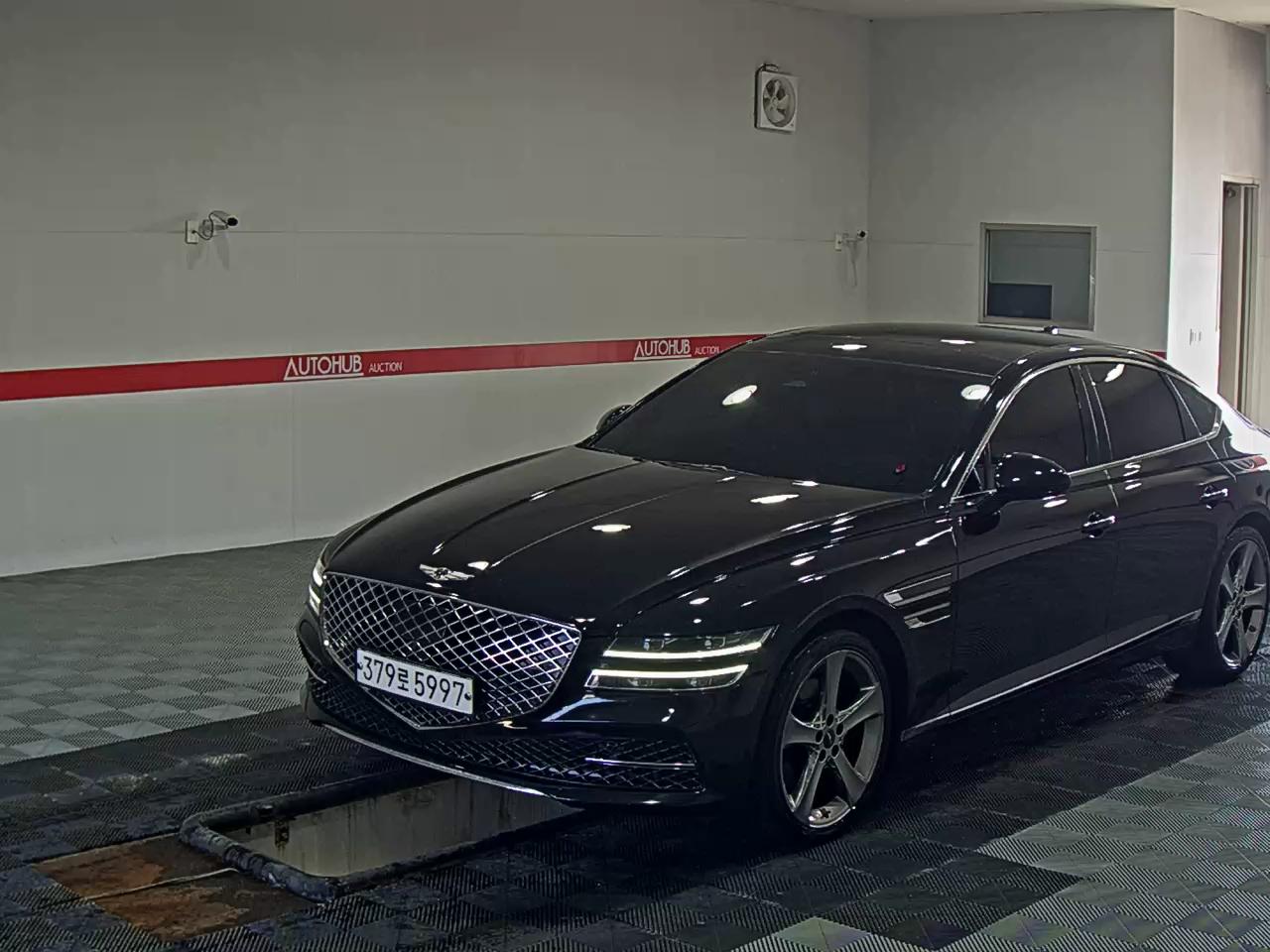 GENESIS G80 BASE MODEL