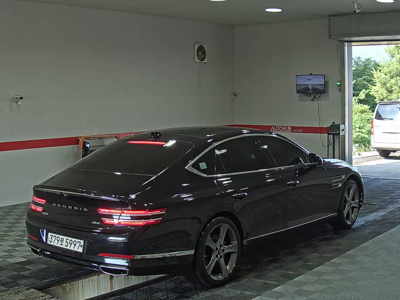 2021 - genesis g80
