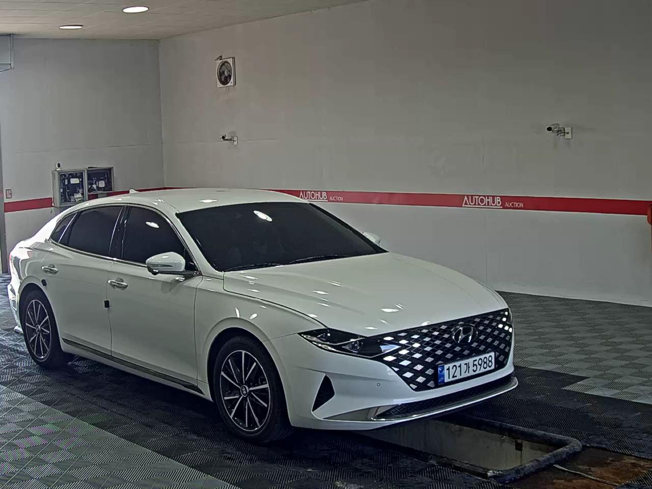 2022 - hyundai grandeur