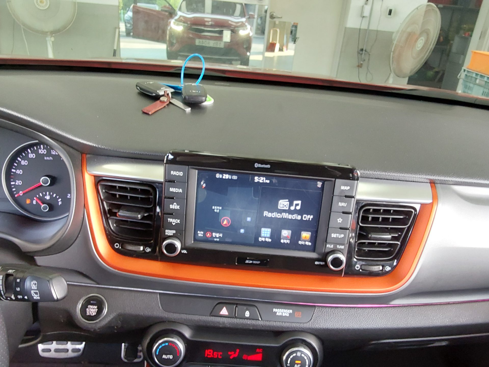 2018 - kia stonic