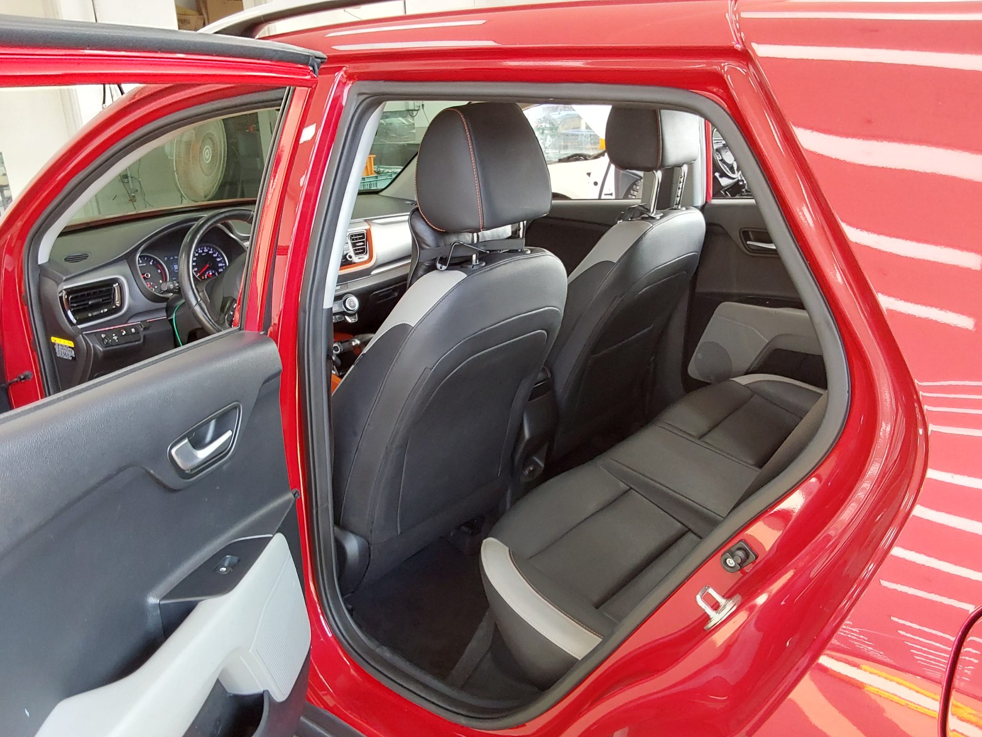 2018 - kia stonic