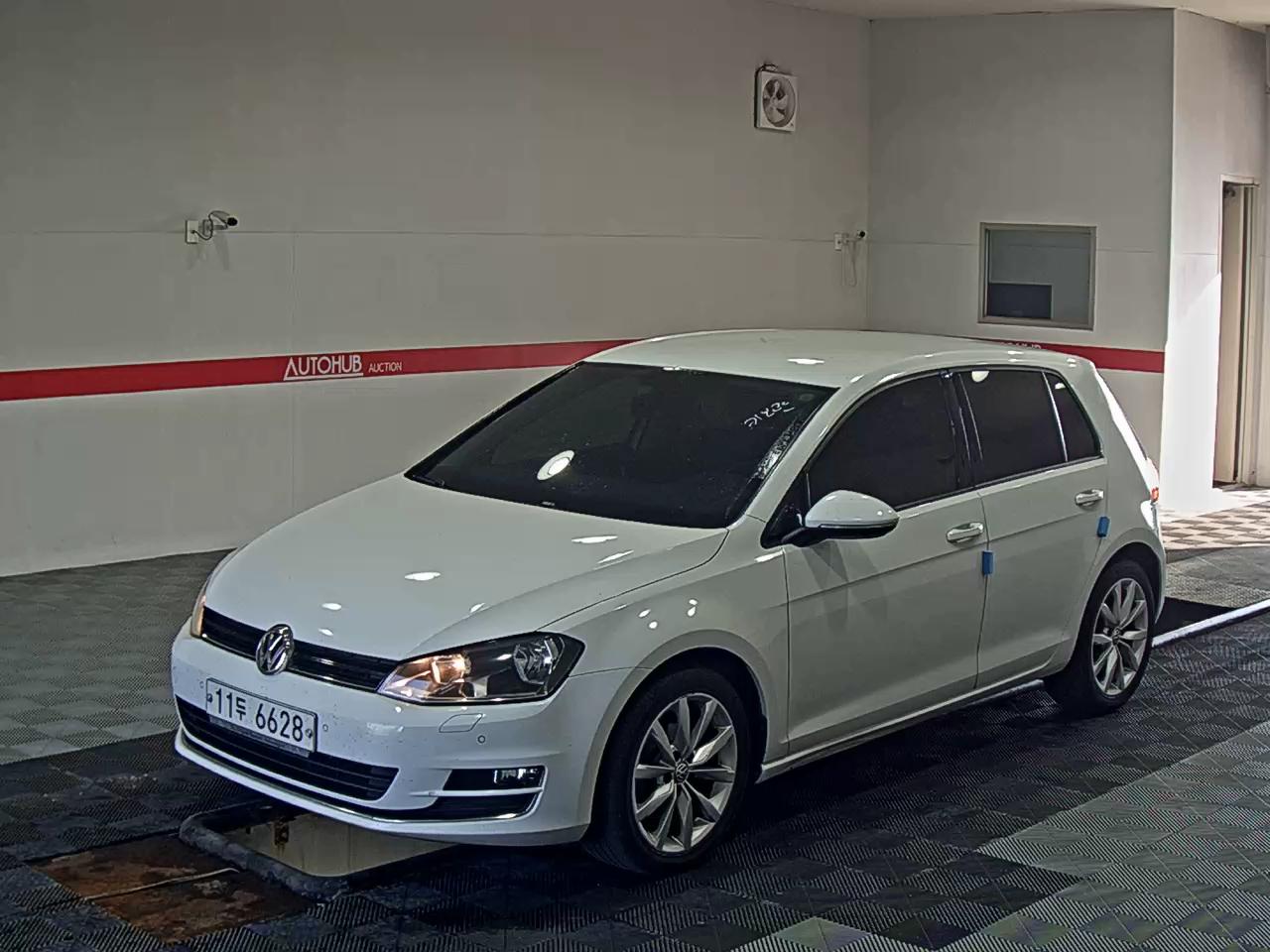 VOLKSWAGEN GOLF (7TH GEN) TDI BLUEMOTION