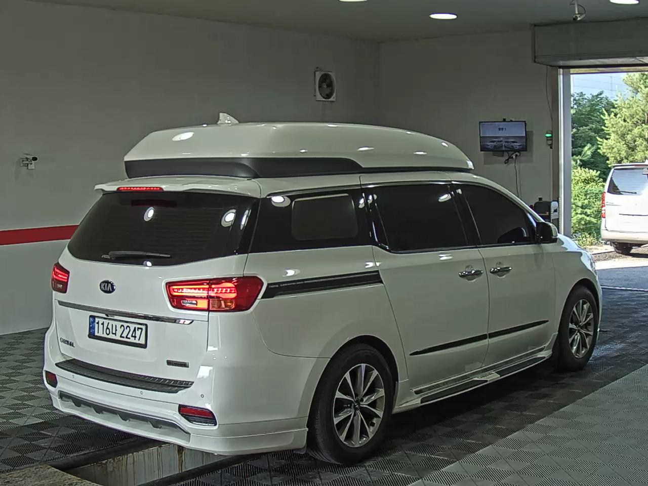2020 - kia carnival