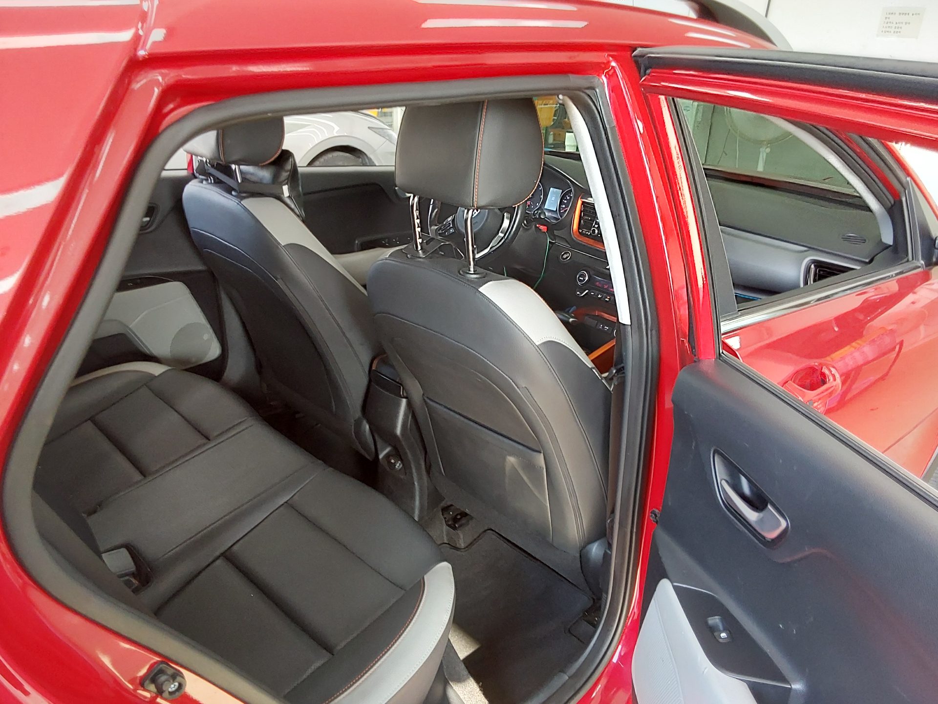 2018 - kia stonic