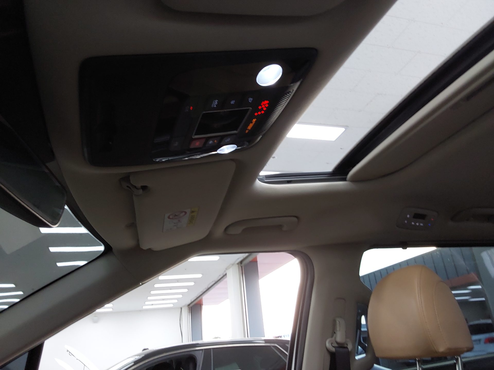 2023 - kia carnival