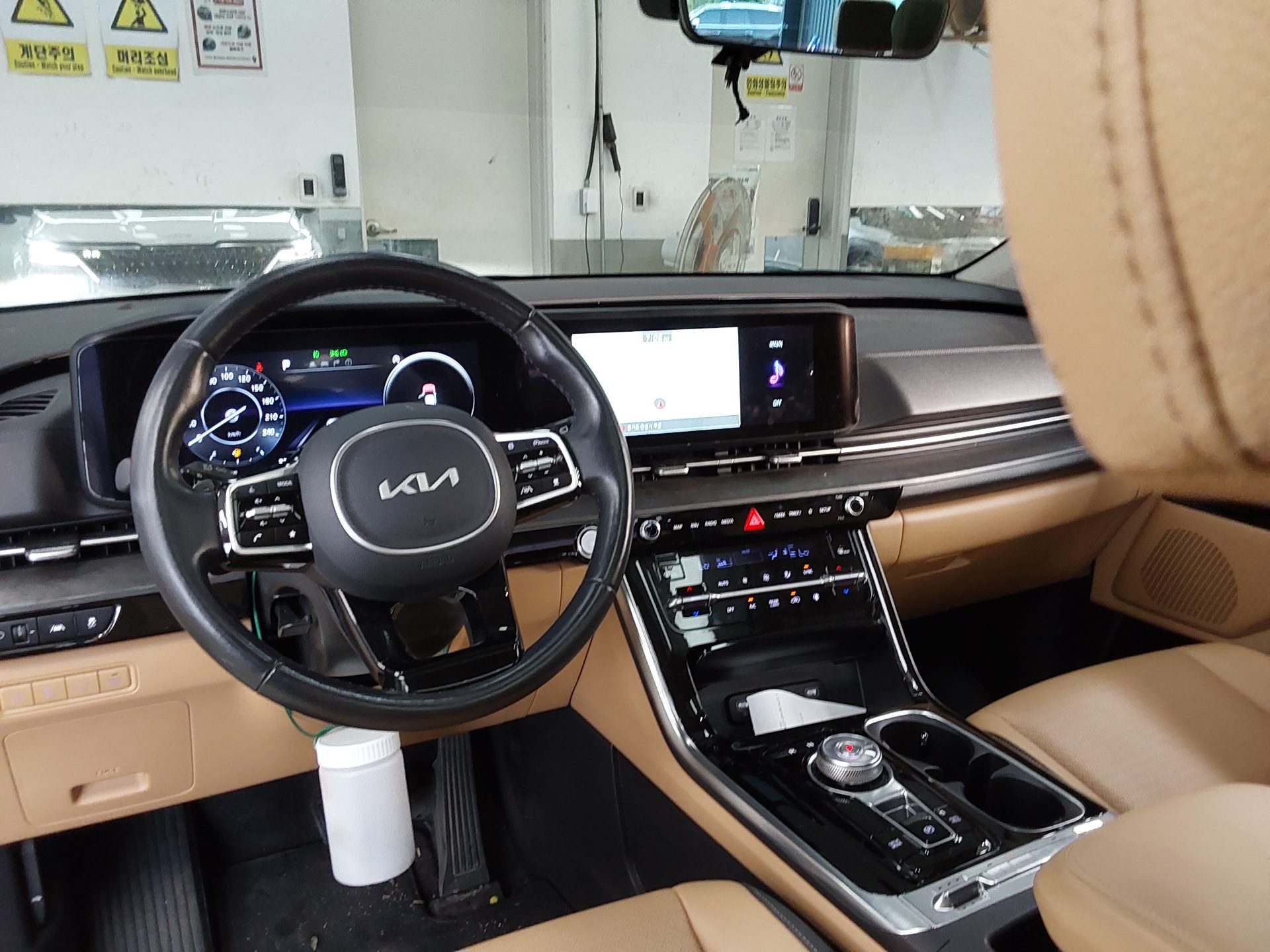 2023 - kia carnival