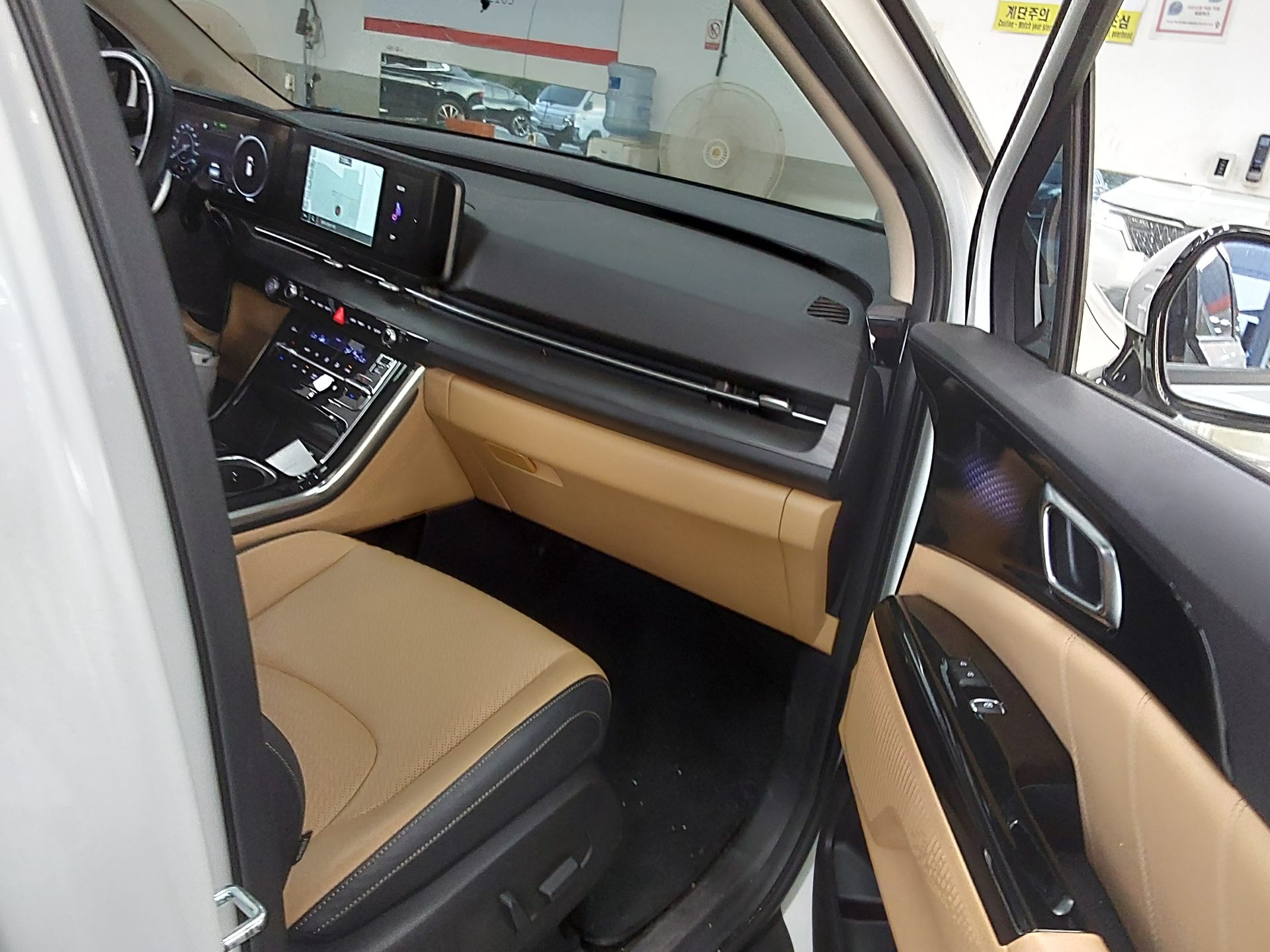 2023 - kia carnival