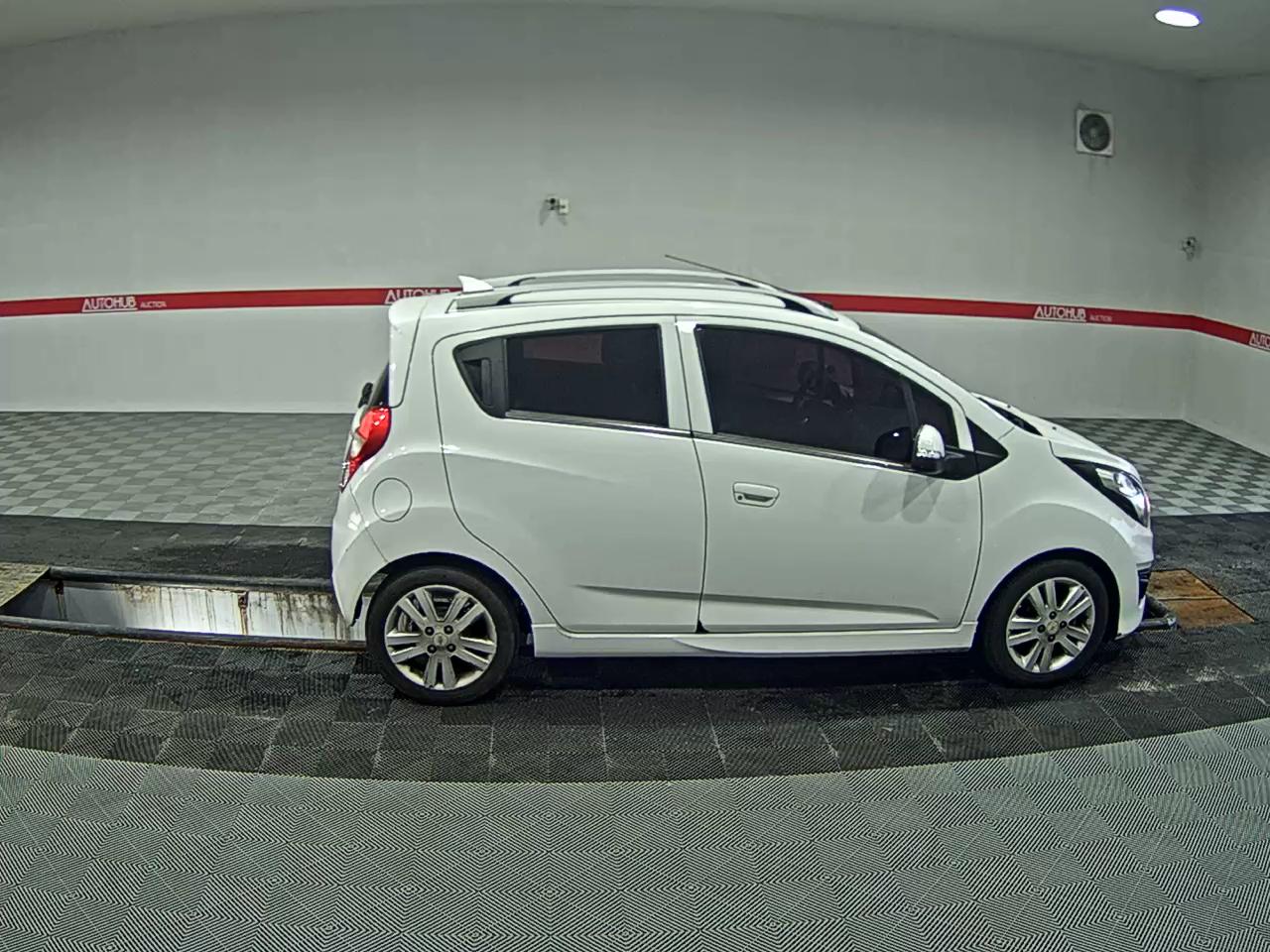 2015 - chevrolet spark