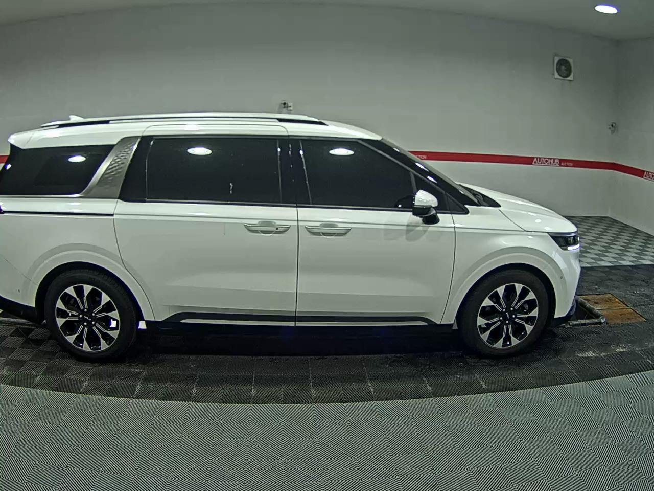 2022 - kia carnival